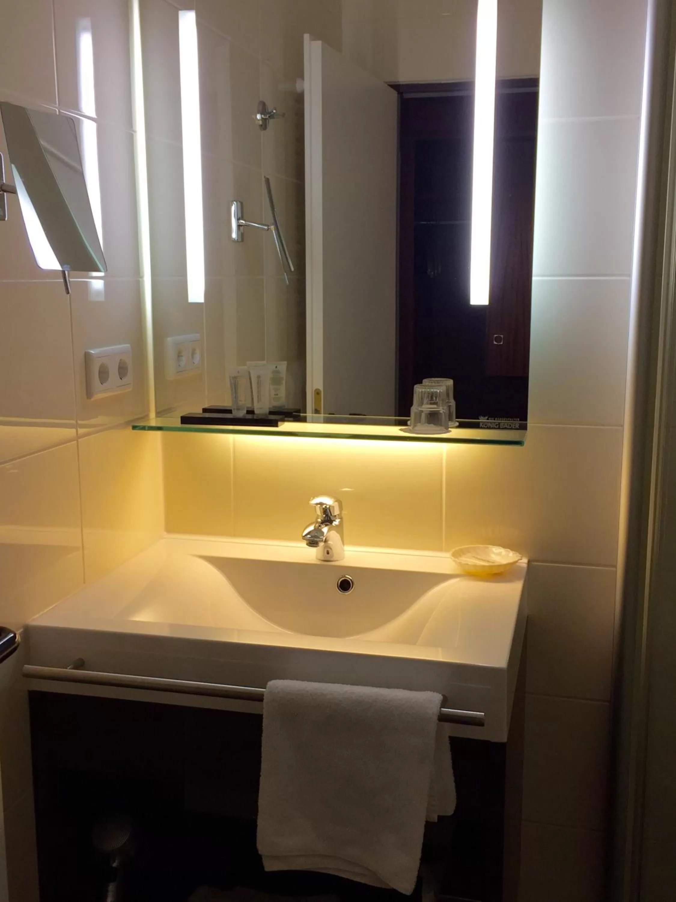 Bathroom in Hotel Lippischer Hof