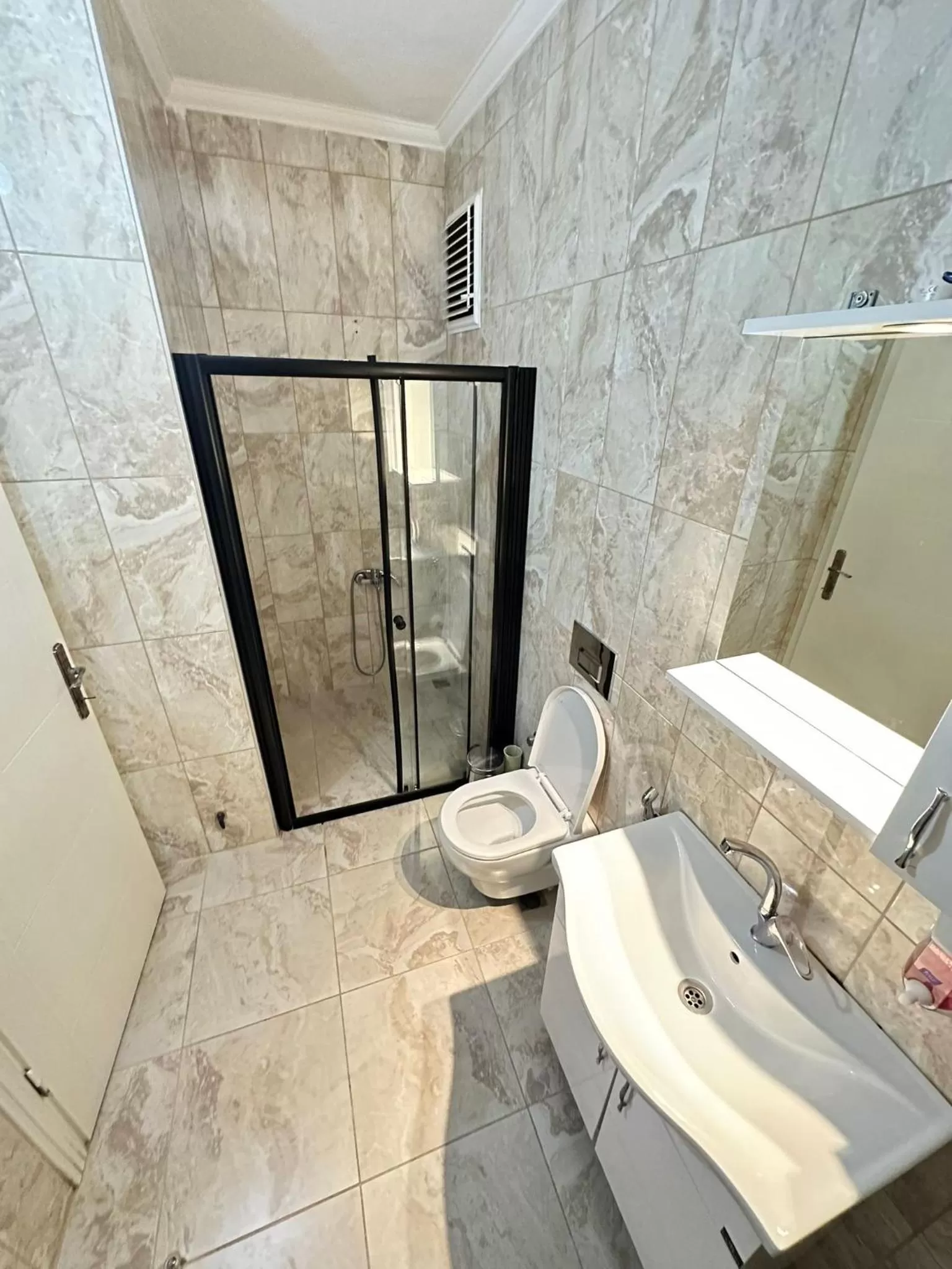 Bathroom in Bikka&Asell Suite Hotel
