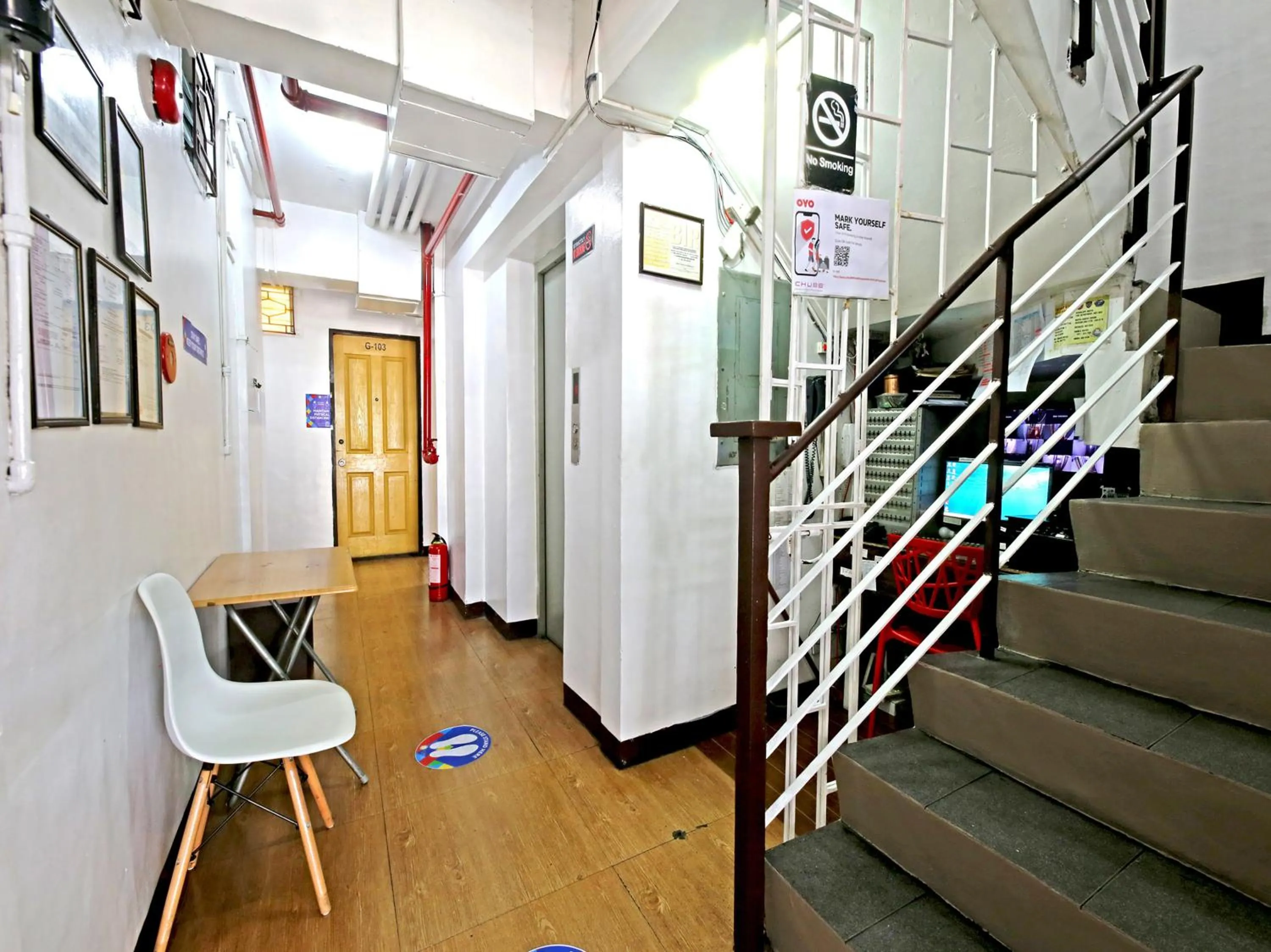 Lobby or reception in OYO 858 City Stay Inns Bgc Nuevo