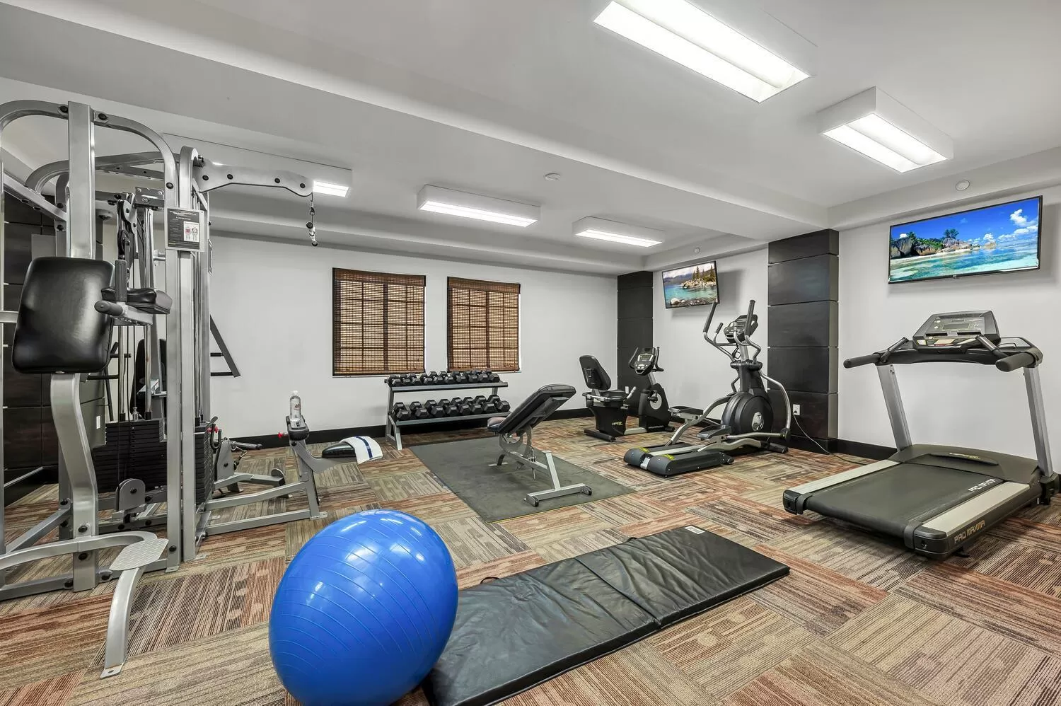 Fitness centre/facilities in Bayfront Inn 5th Avenue
