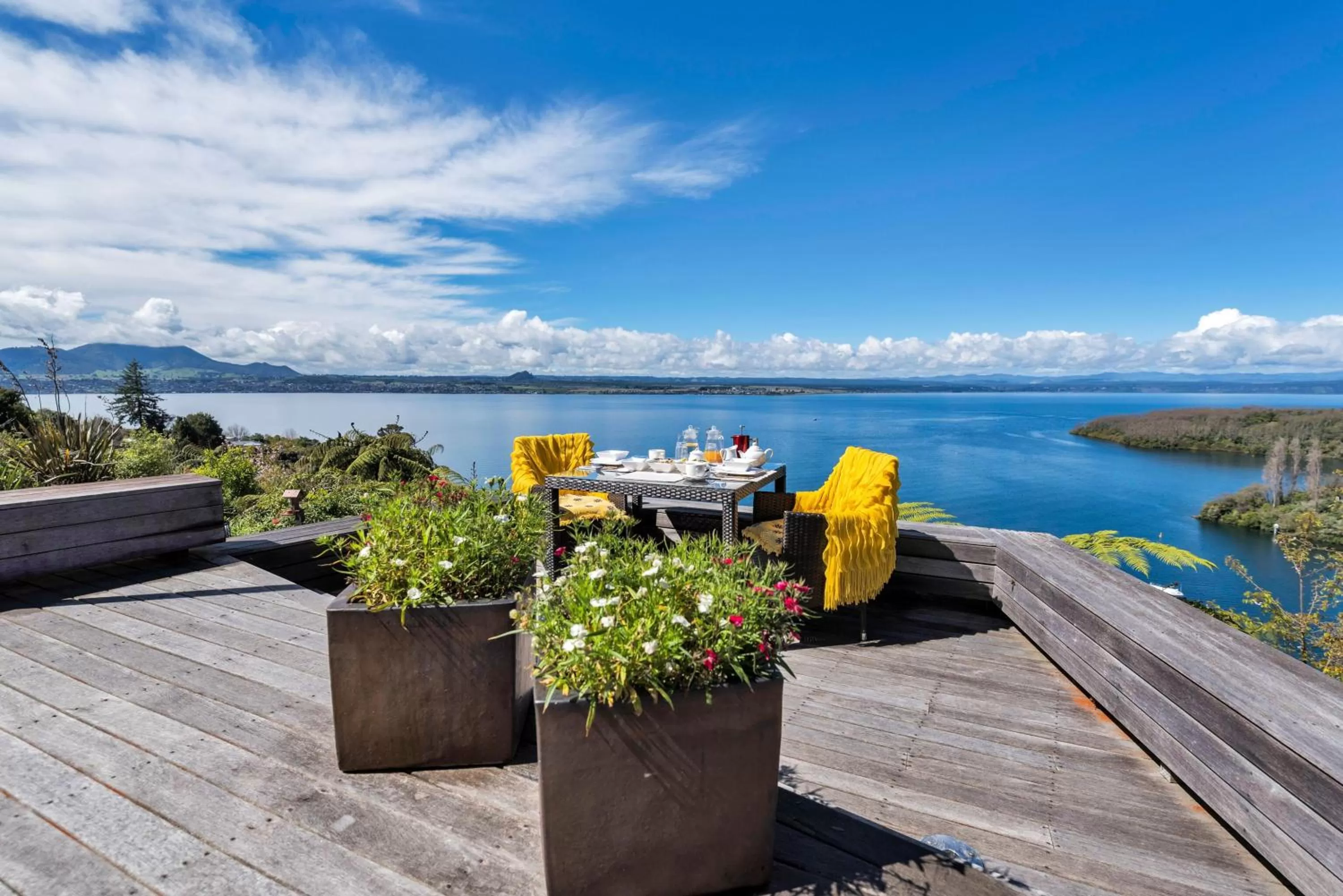 Breakfast in Serenity On Wakeman