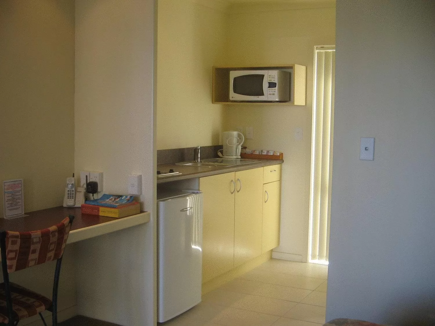 Kitchen or kitchenette in Shortland Court Motel