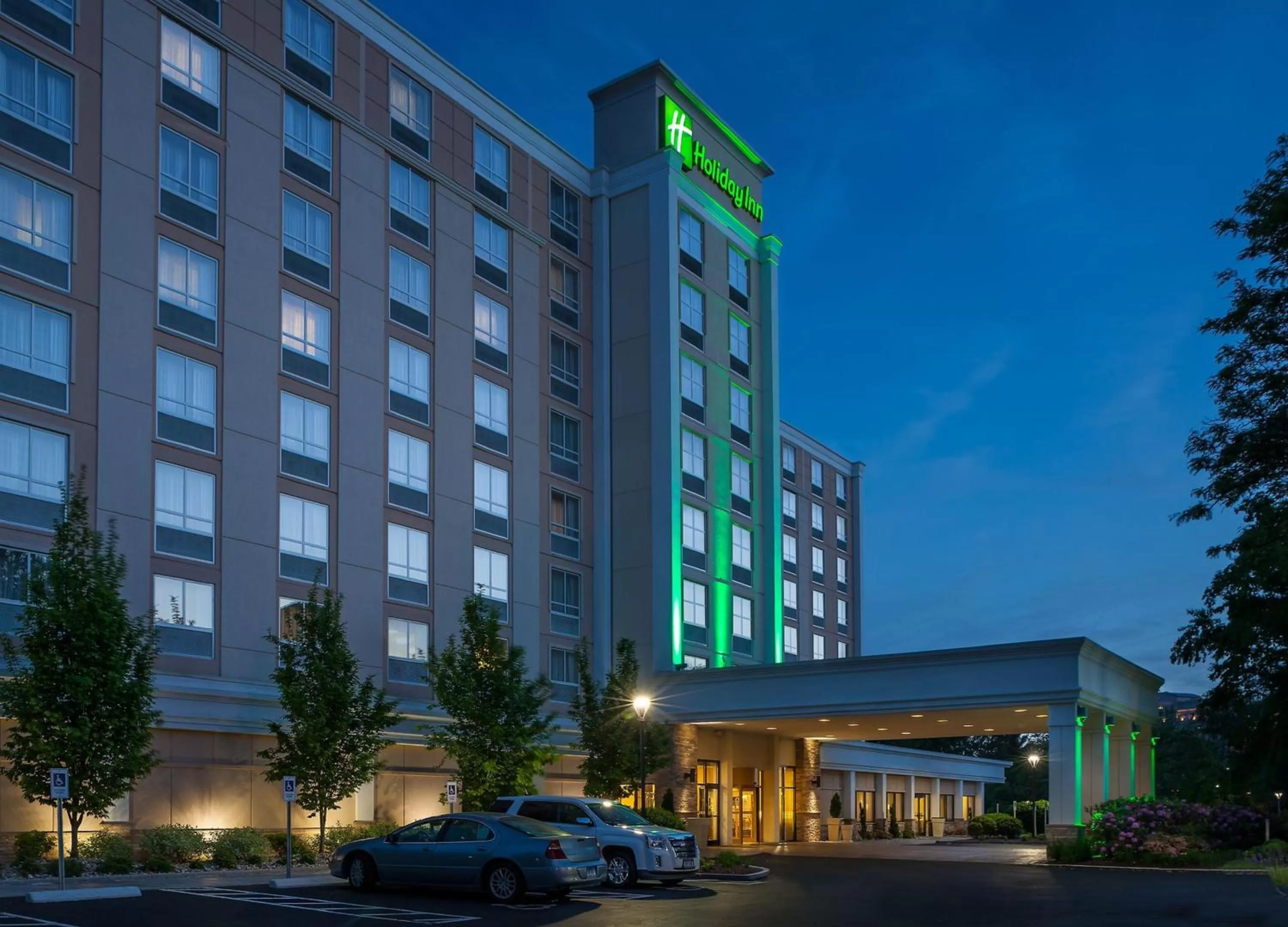 Property building in Holiday Inn Hartford Downtown Area by IHG