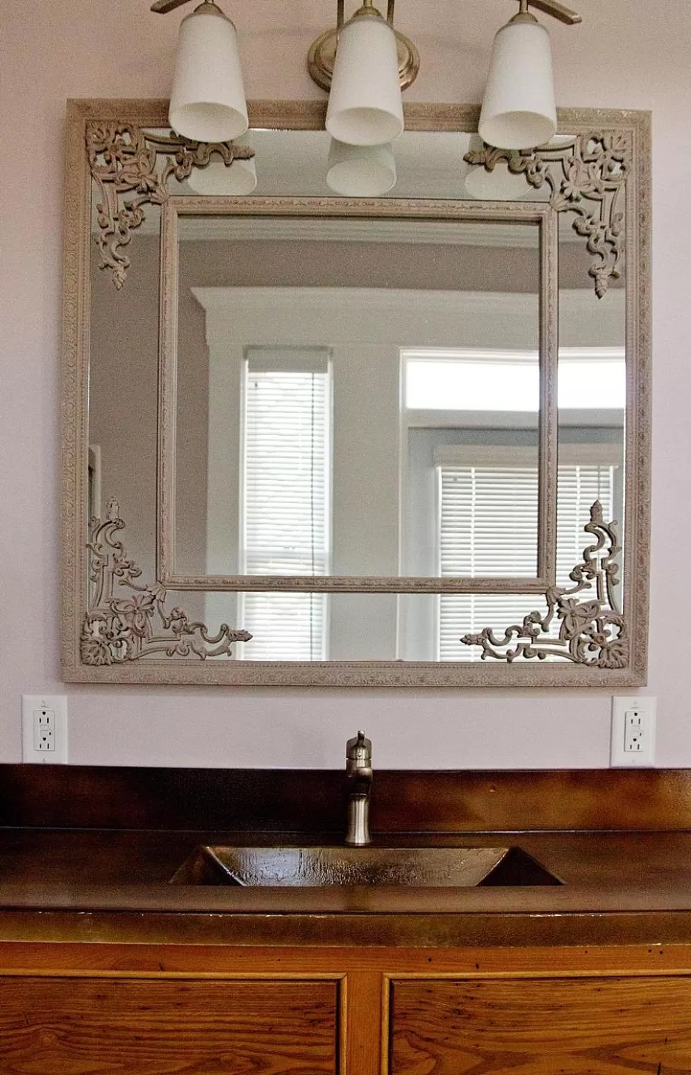 Bathroom in Wishmaker House B&b