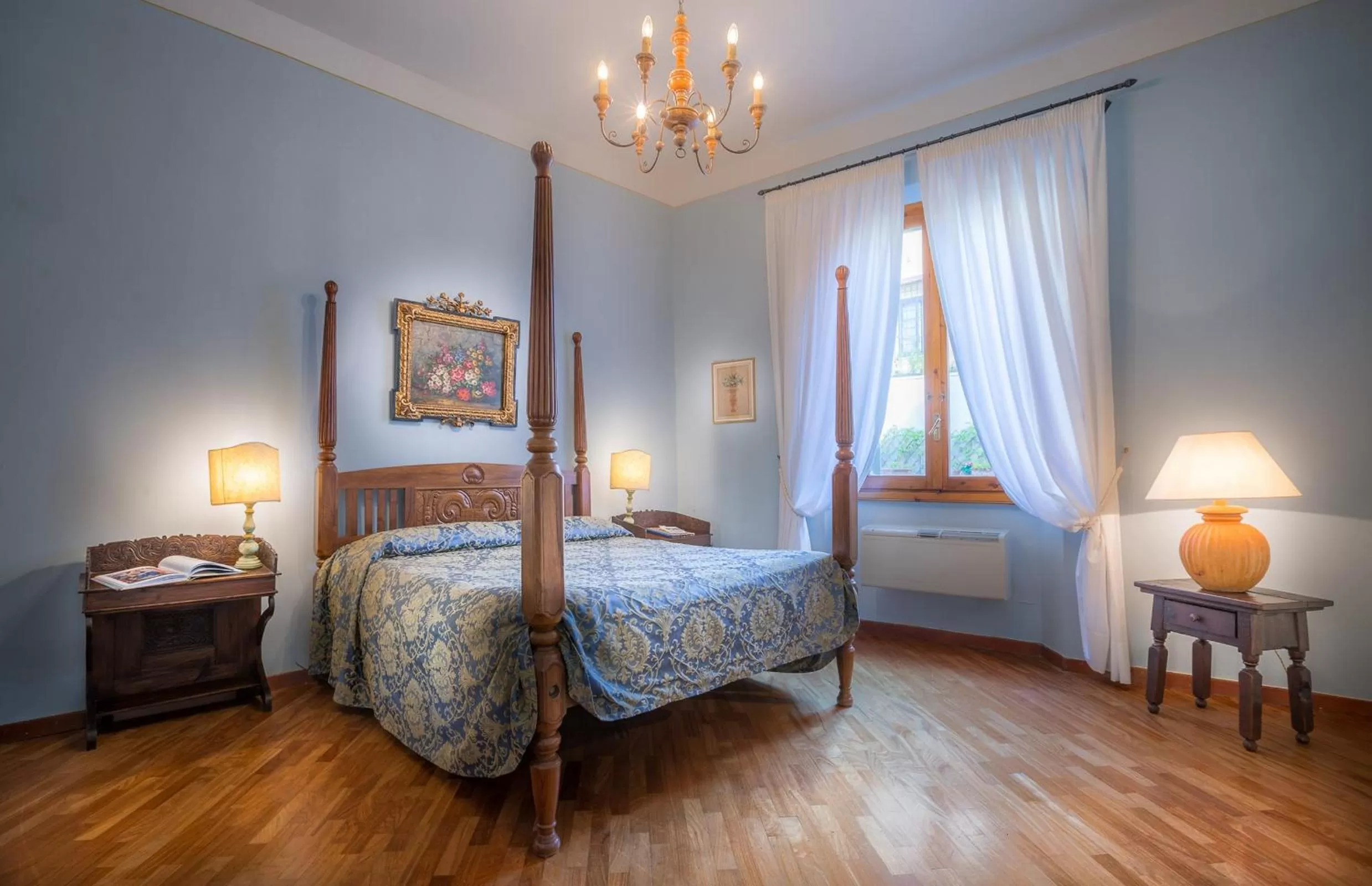 Photo of the whole room, Bed in Hotel Torre Guelfa Palazzo Acciaiuoli