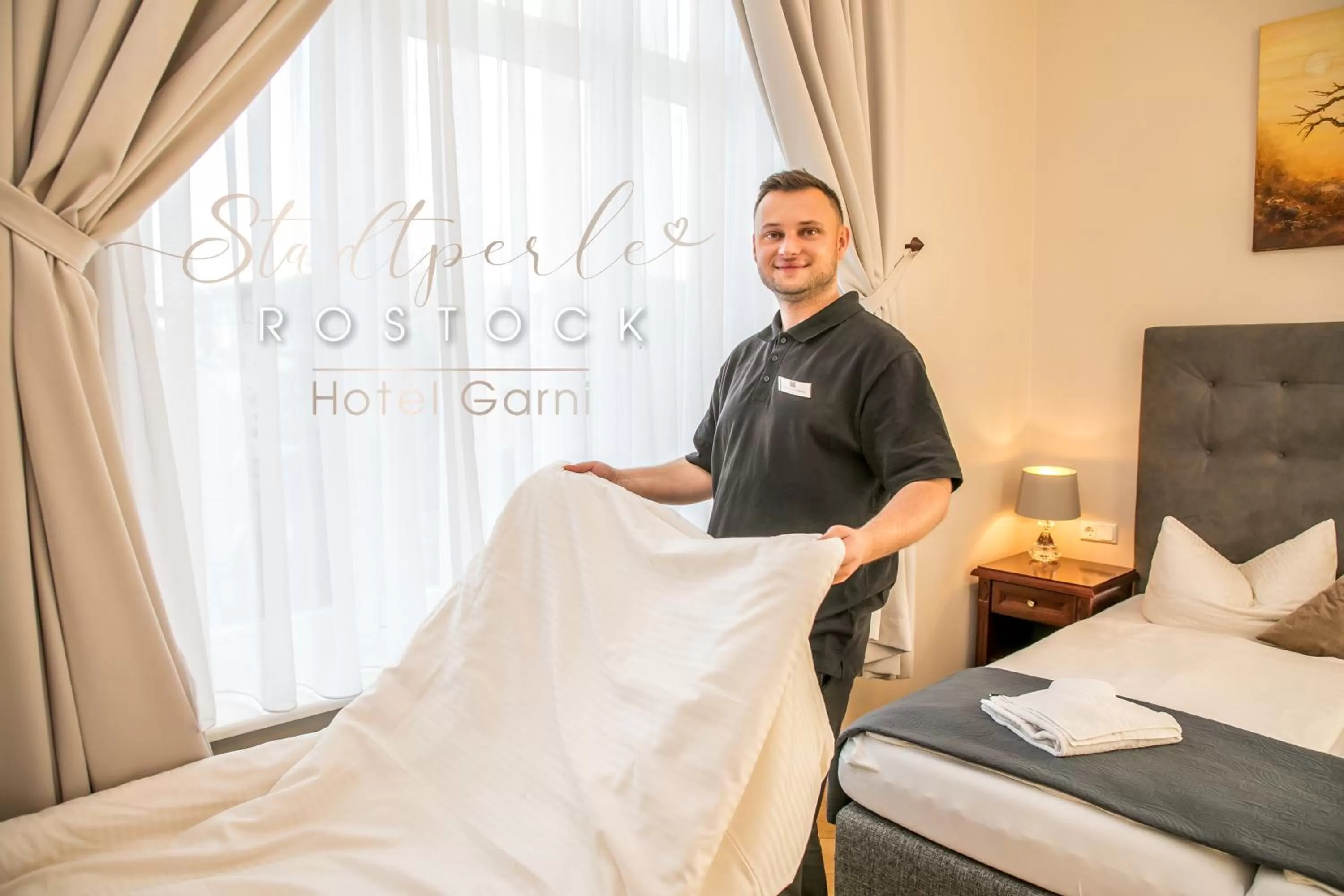 People, Bed in Stadtperle Rostock