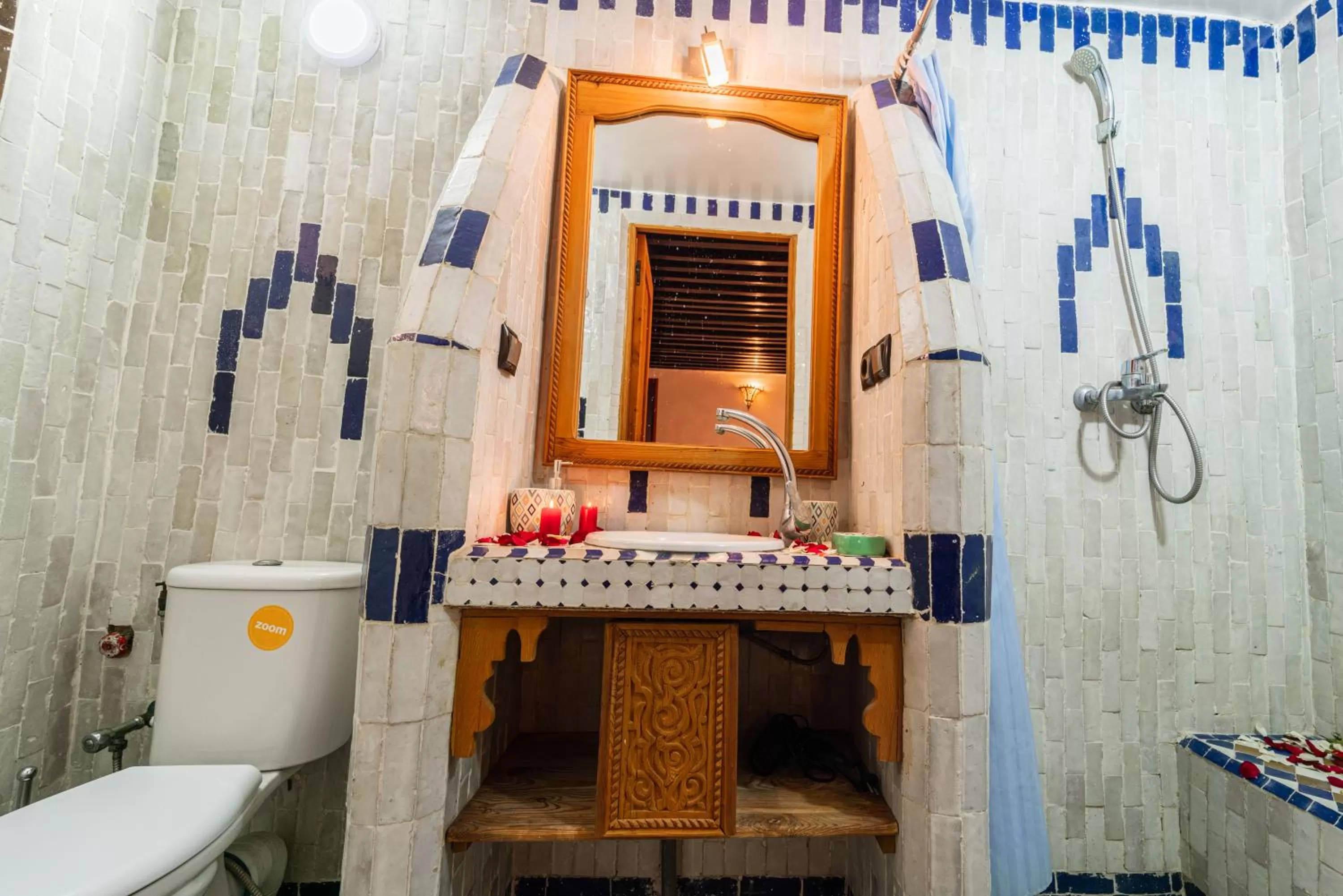 Shower in Riad Taj Salma