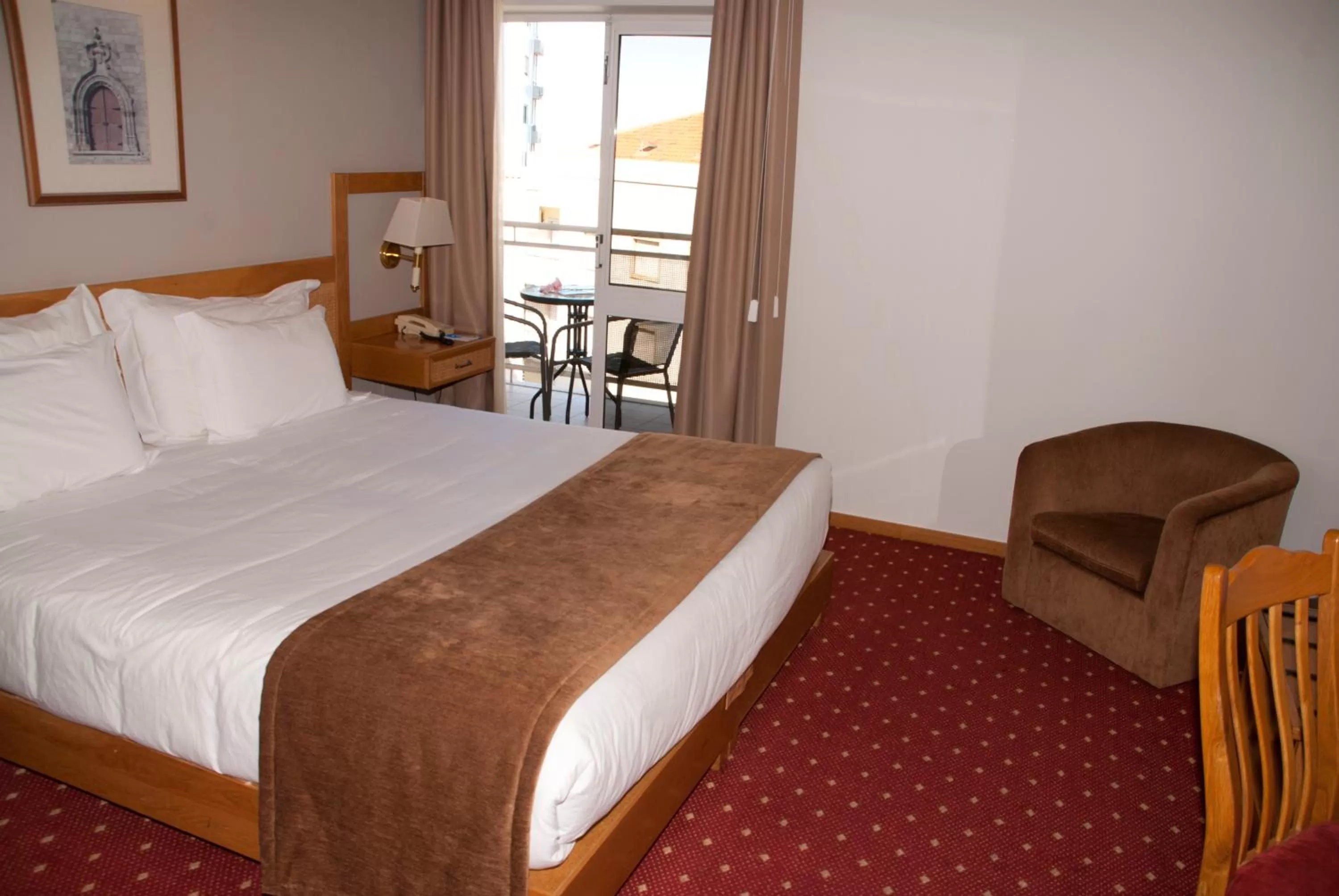 Bed in Hotel Rainha D. Amélia, Arts & Leisure