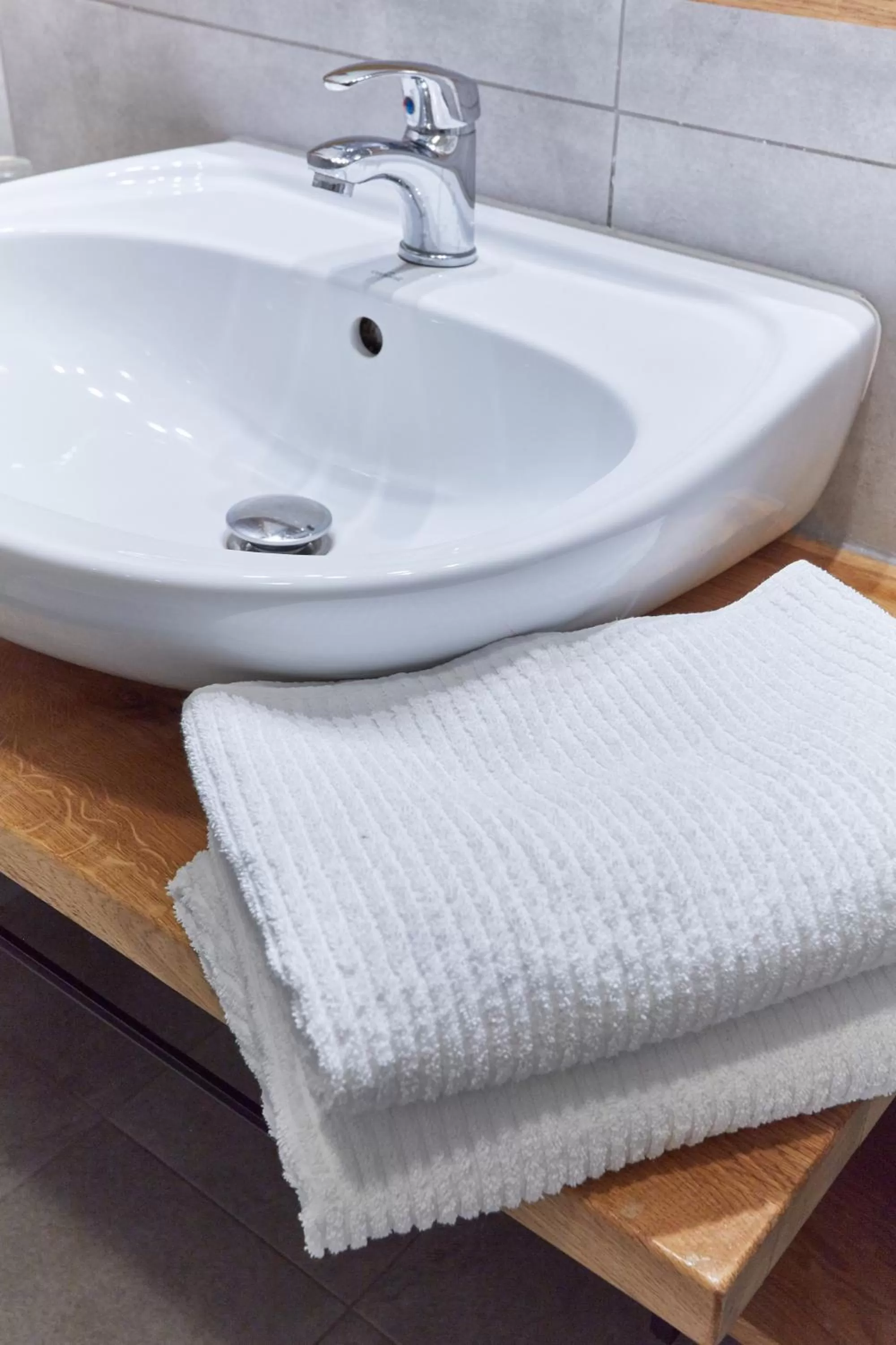 Shower in Hotel Batory