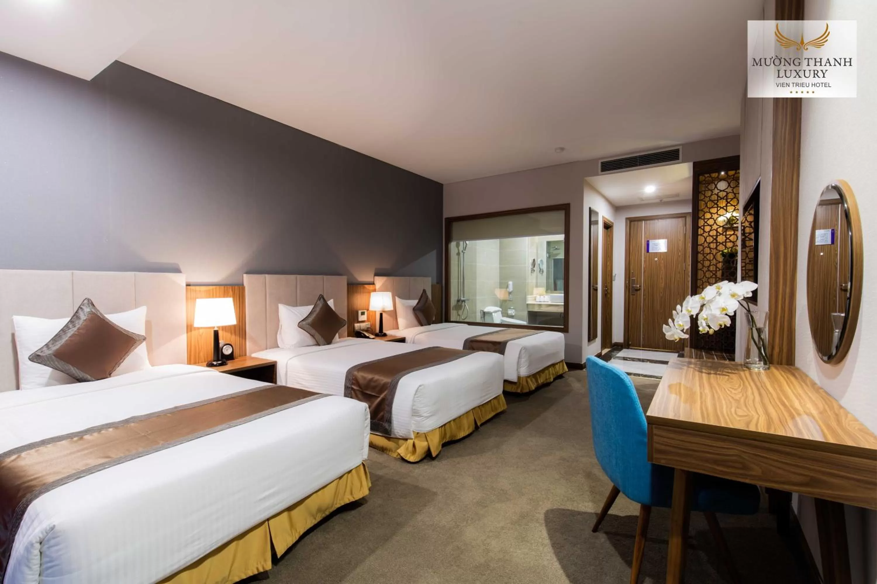 Photo of the whole room, Bed in Muong Thanh Luxury Vien Trieu Nha Trang