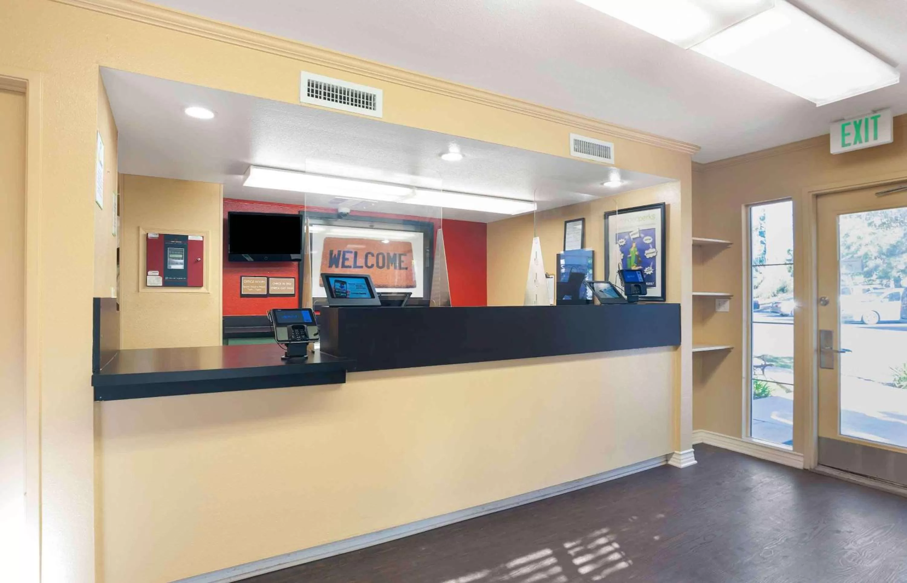 Lobby or reception in Extended Stay America Suites - San Diego - Sorrento Mesa