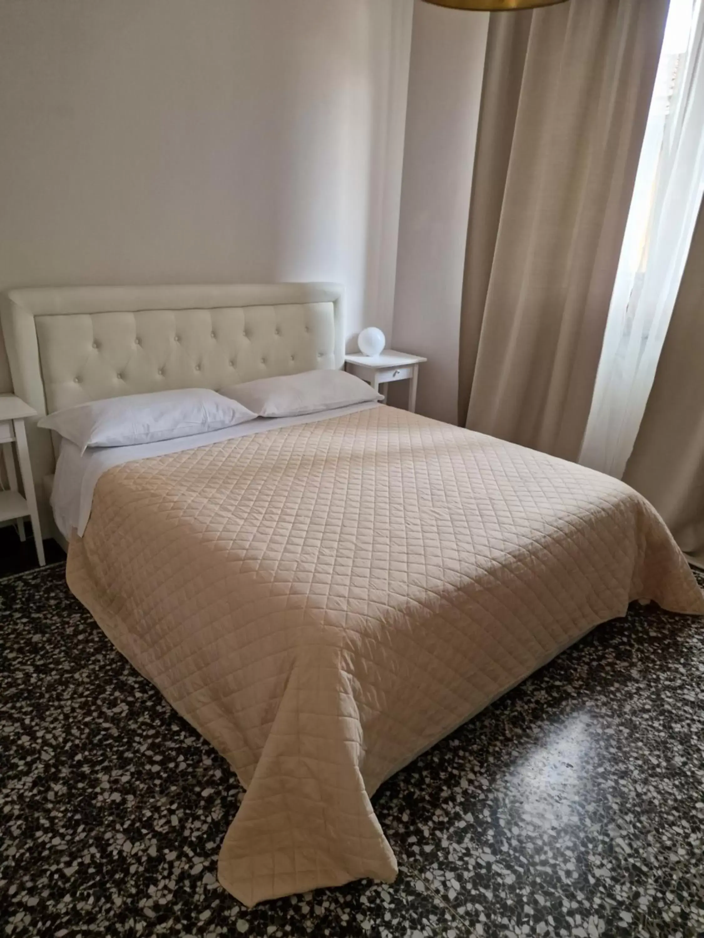 Double Room with Private Bathroom in Le logge Double Room with Private Bathroom in Le logge