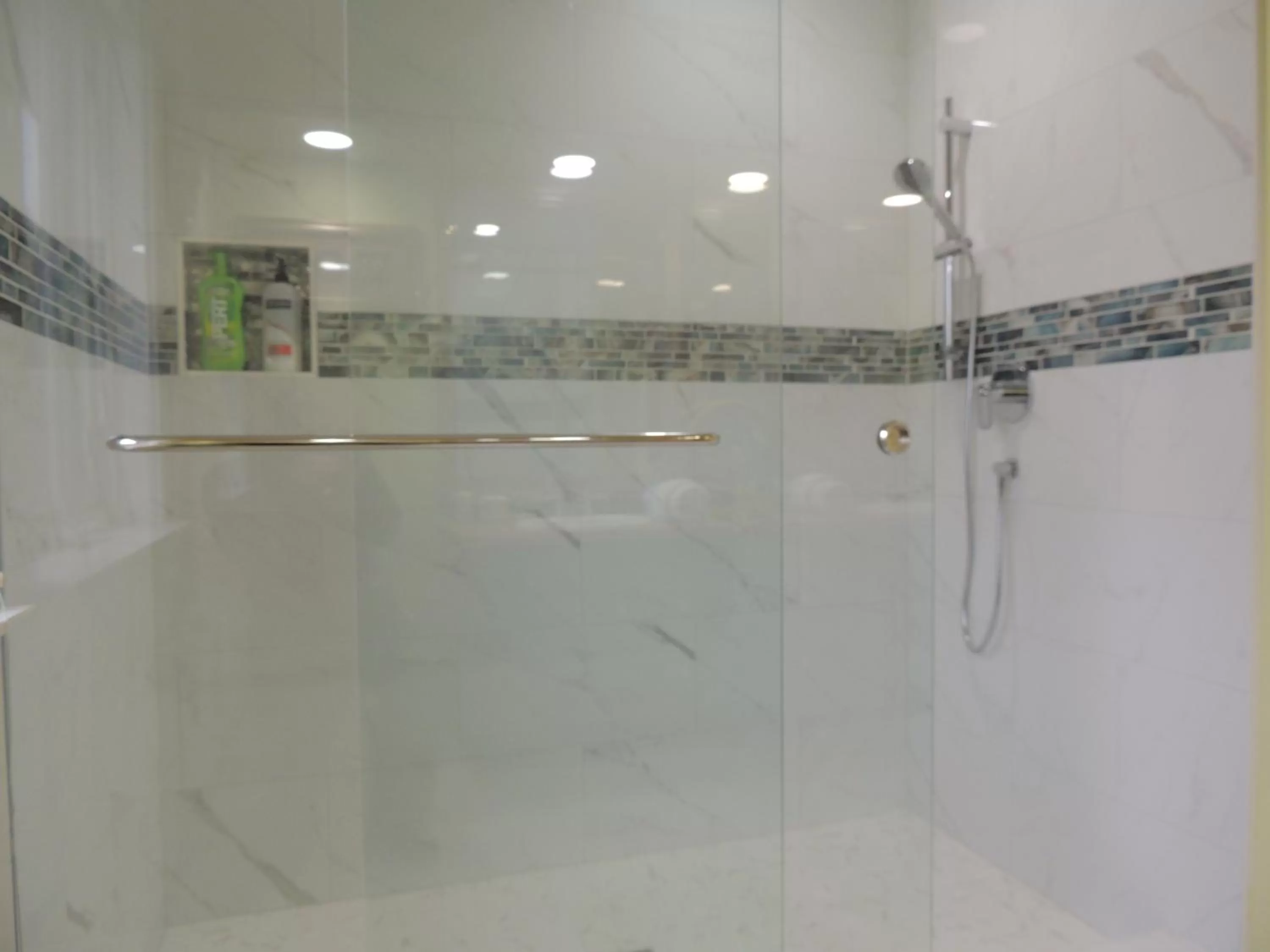 Shower in Villa Bellissimo FranTalia - Néo-Classical Résidence & Galleriséum