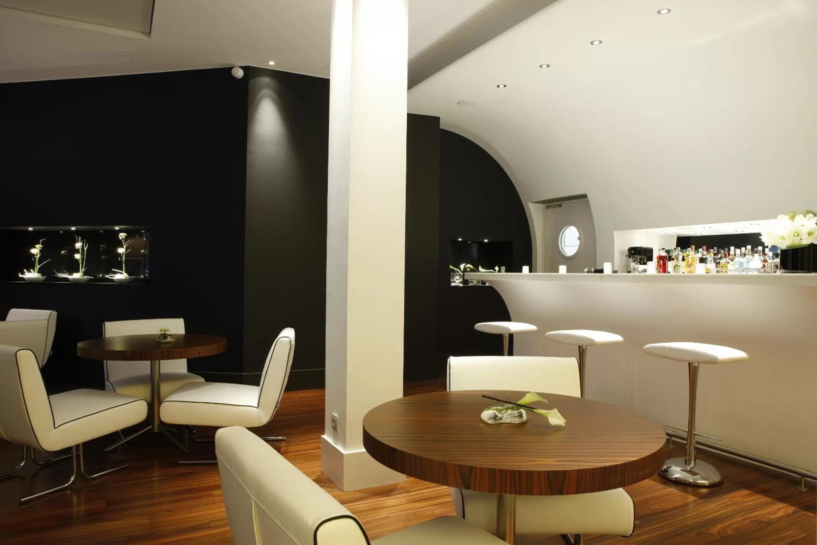 Lounge or bar in Le Grand Balcon Hotel