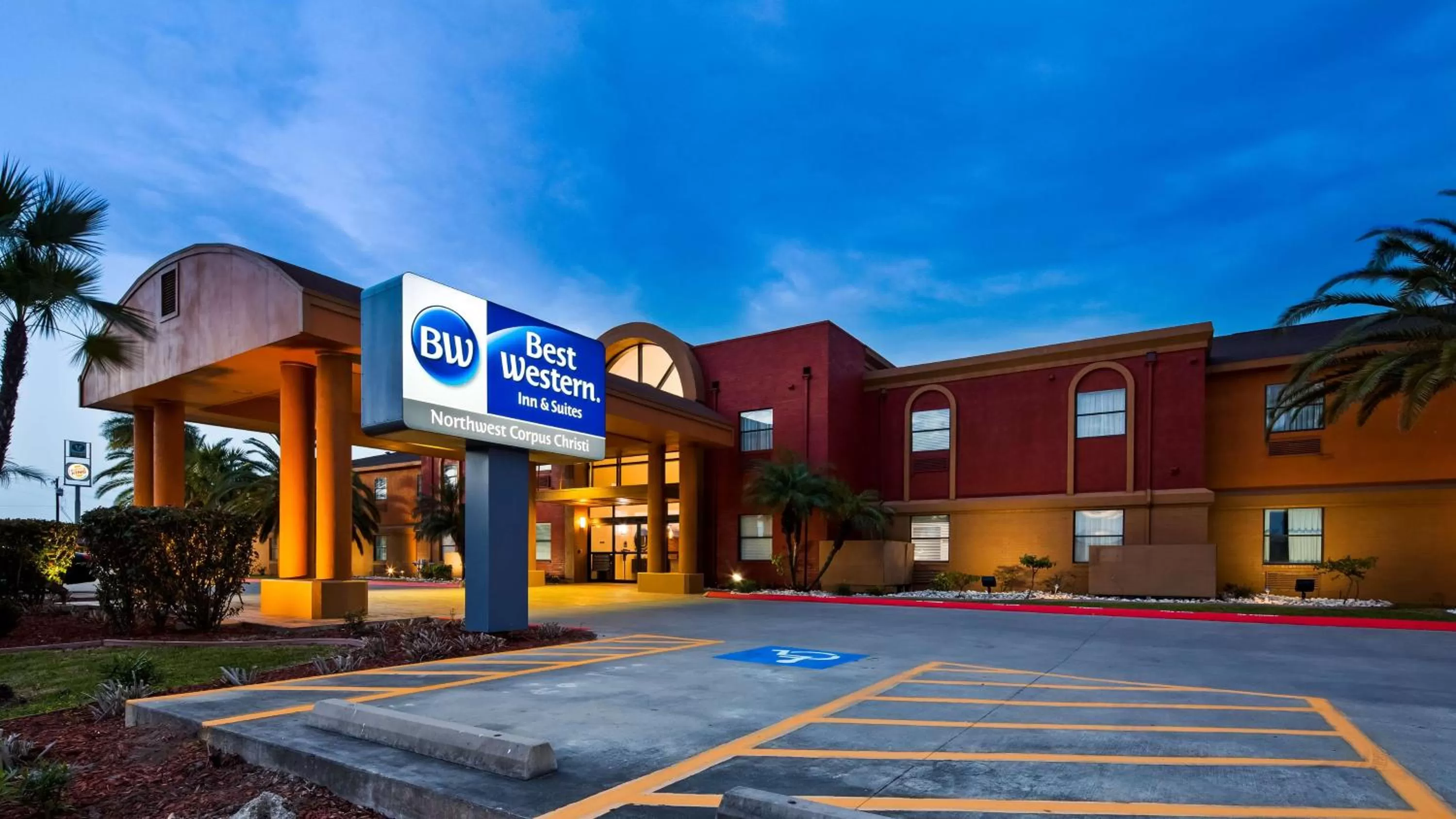 Property Building in Best Western Northwest Corpus Christi Inn & Suites