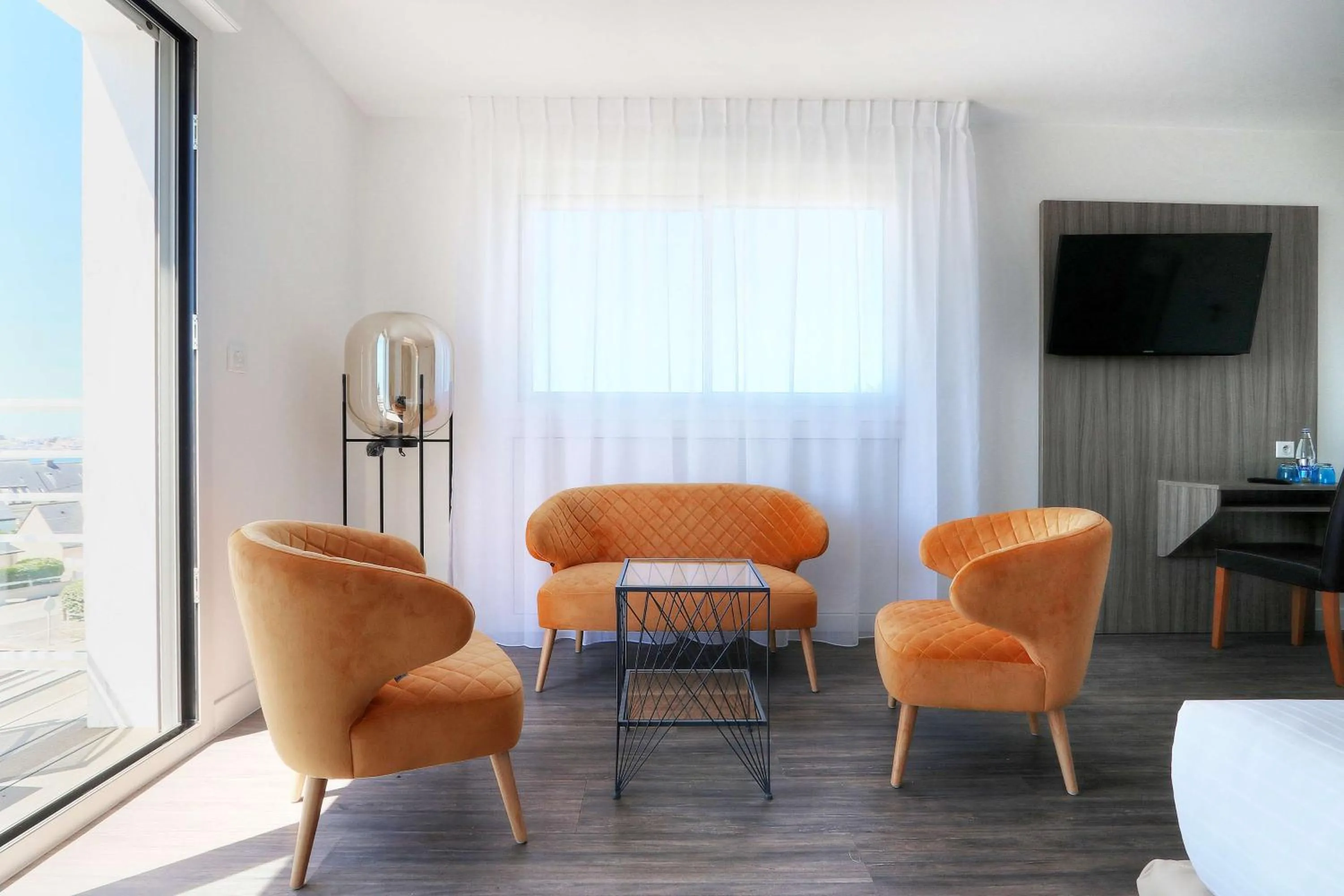 Photo of the whole room in Best Western Hôtel Le Bellevue Quiberon