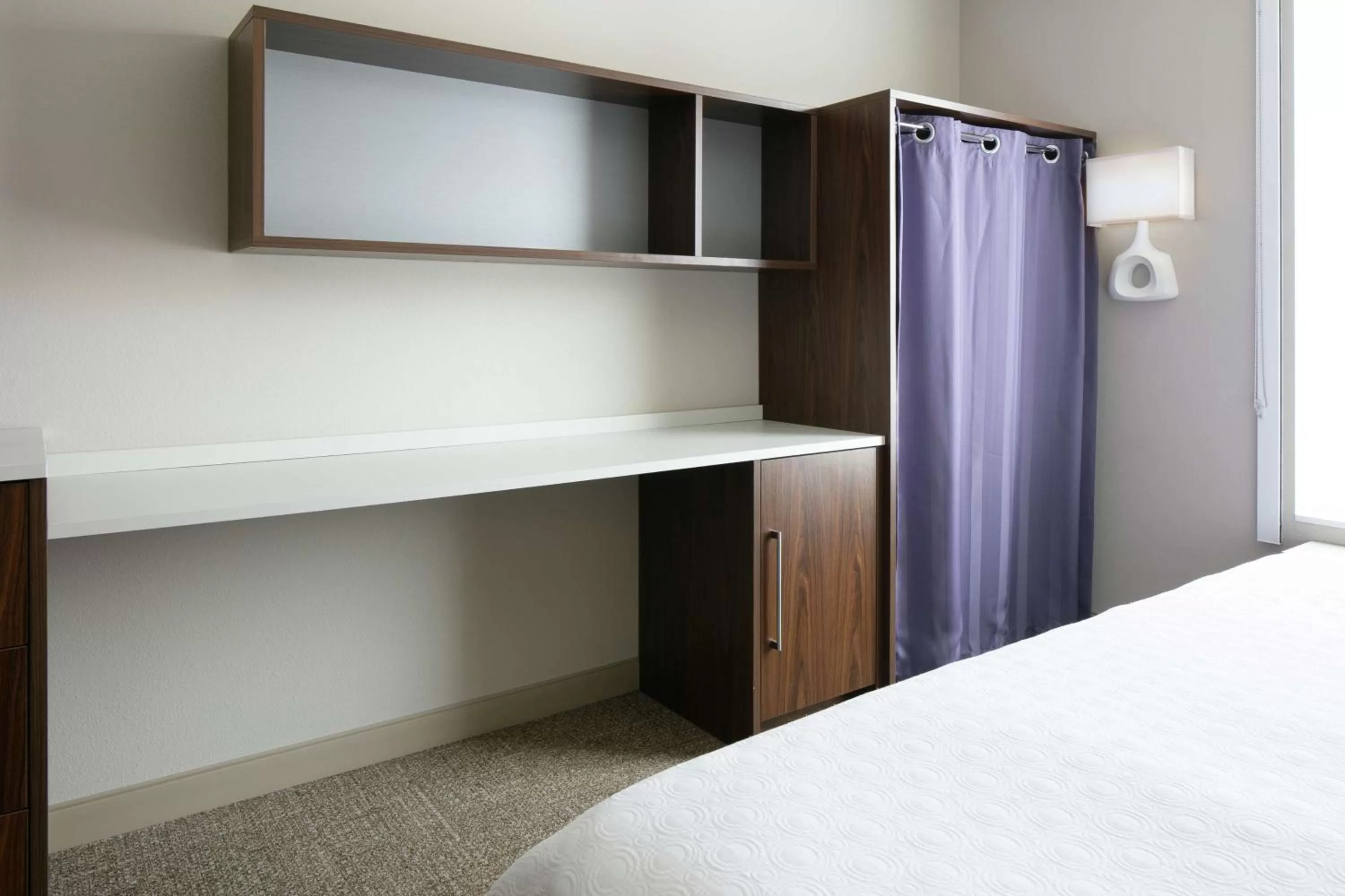 Bed in Home2 Suites By Hilton Menomonee Falls Milwaukee