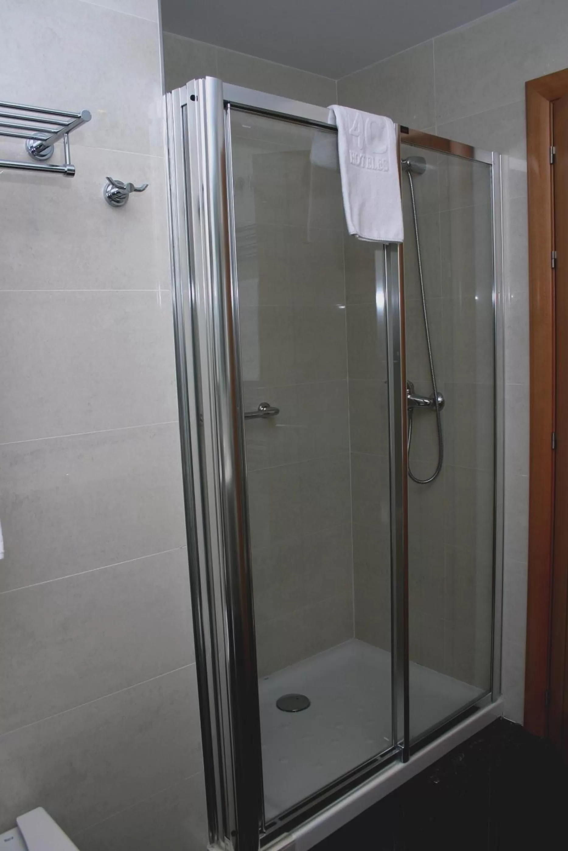 Bathroom in 4C Bravo Murillo