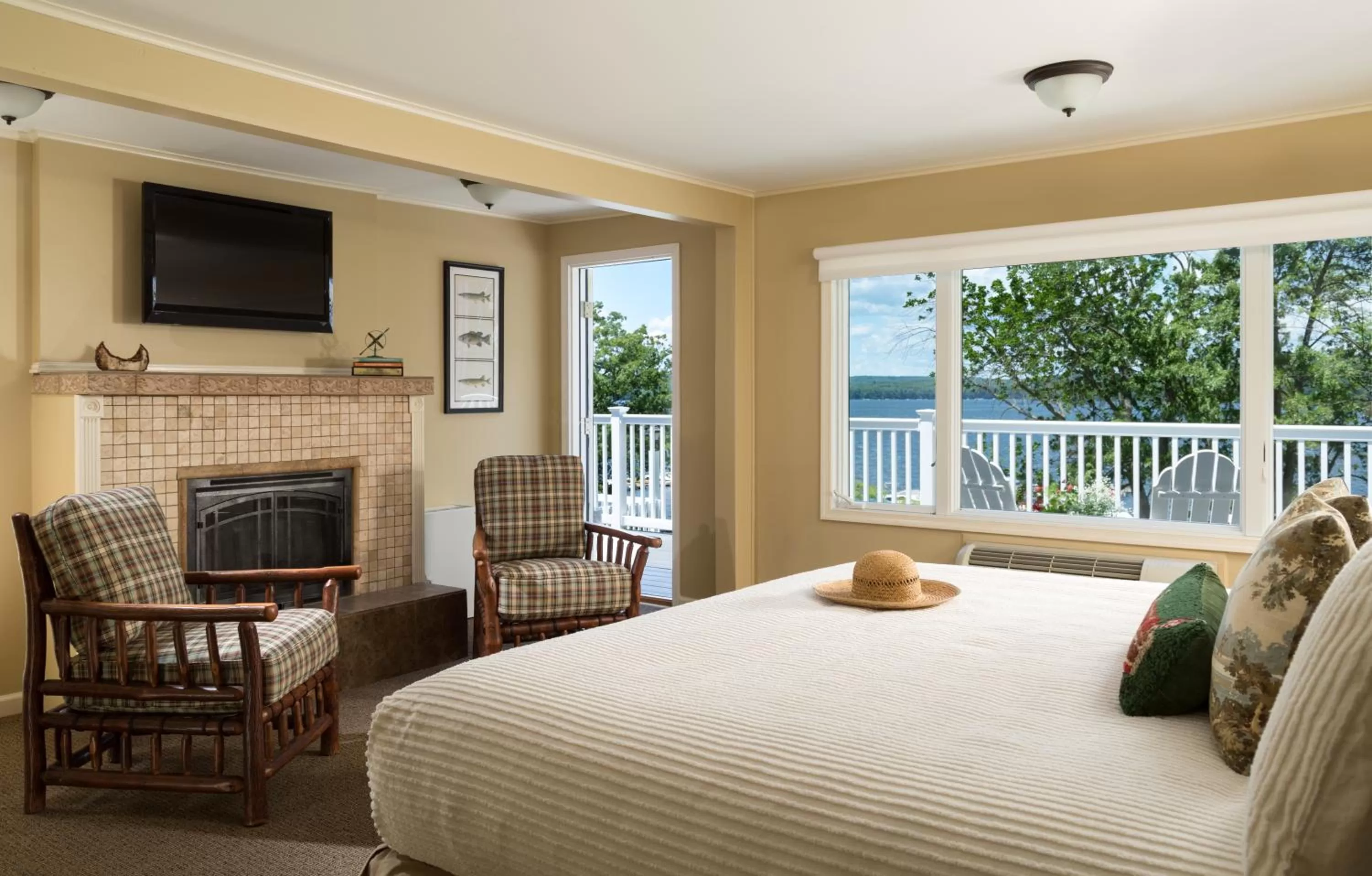 Seating area in Silver Birches Resort