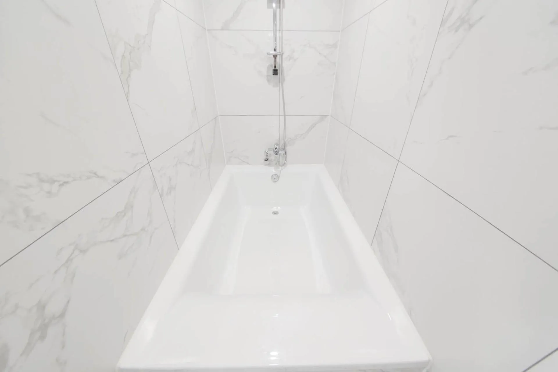 Hot Tub, Bathroom in Jjak Boutique Hotel