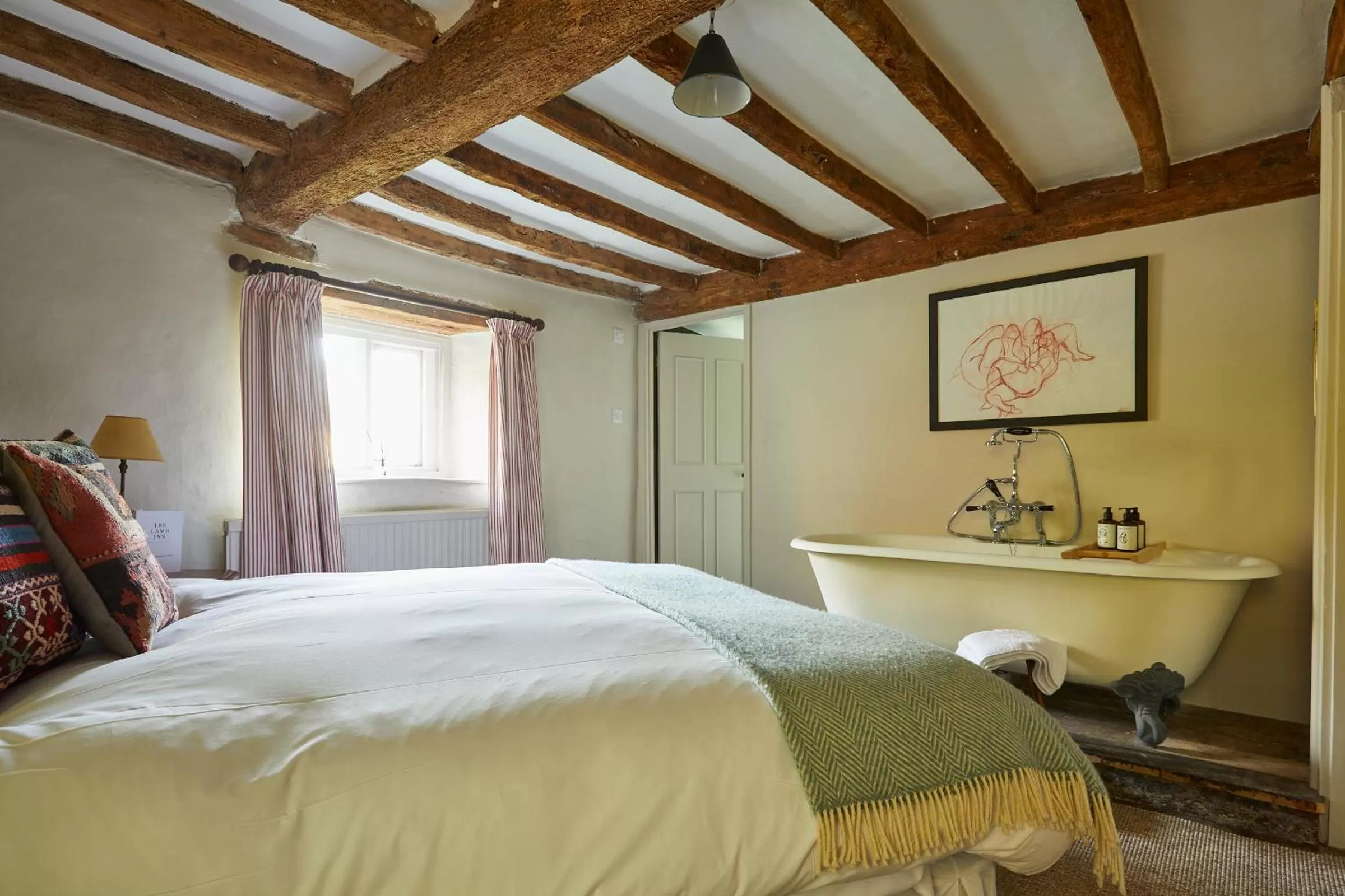 Bedroom, Bed in The Lamb Inn