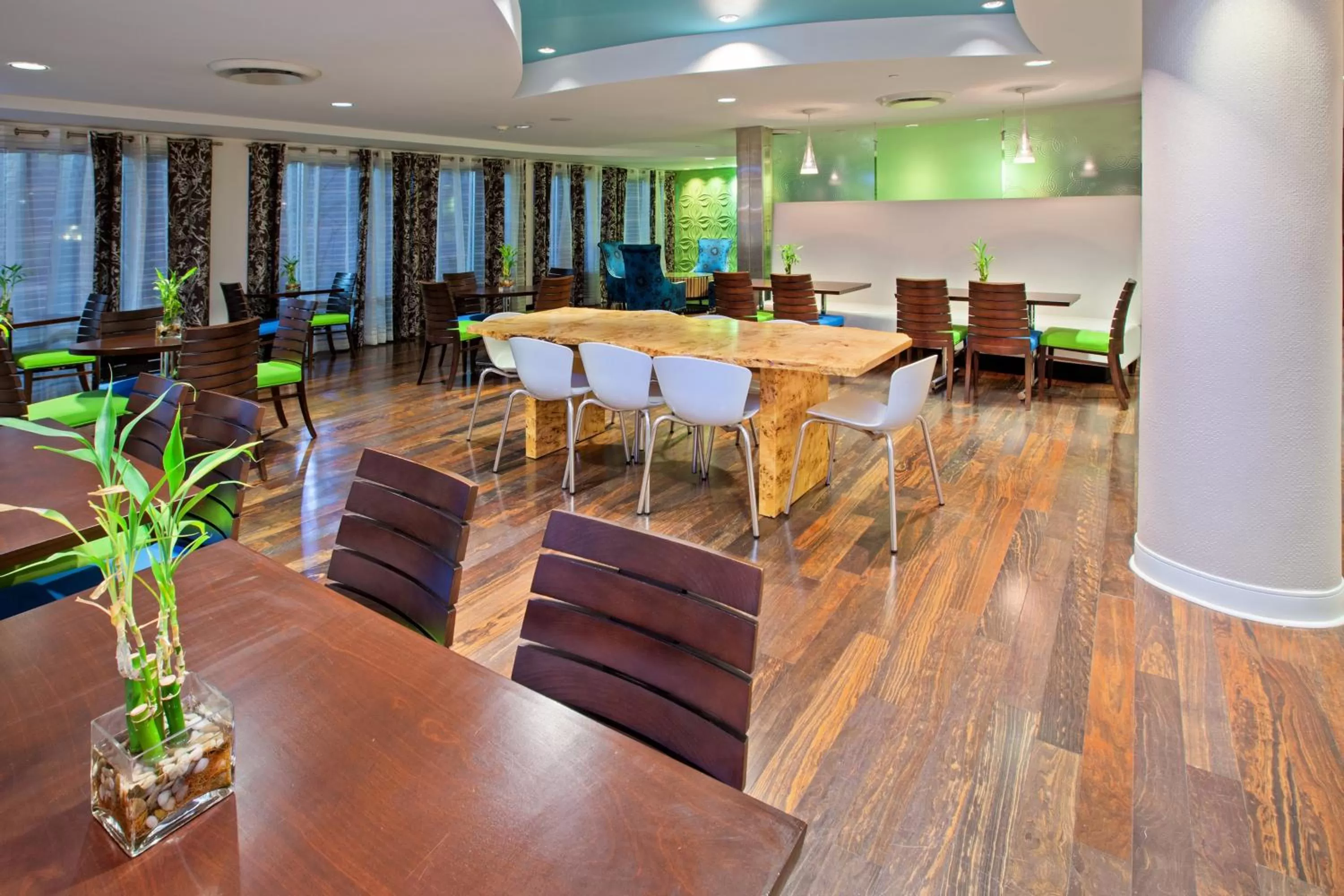 Property building in Holiday Inn Express Indianapolis - Fishers by IHG