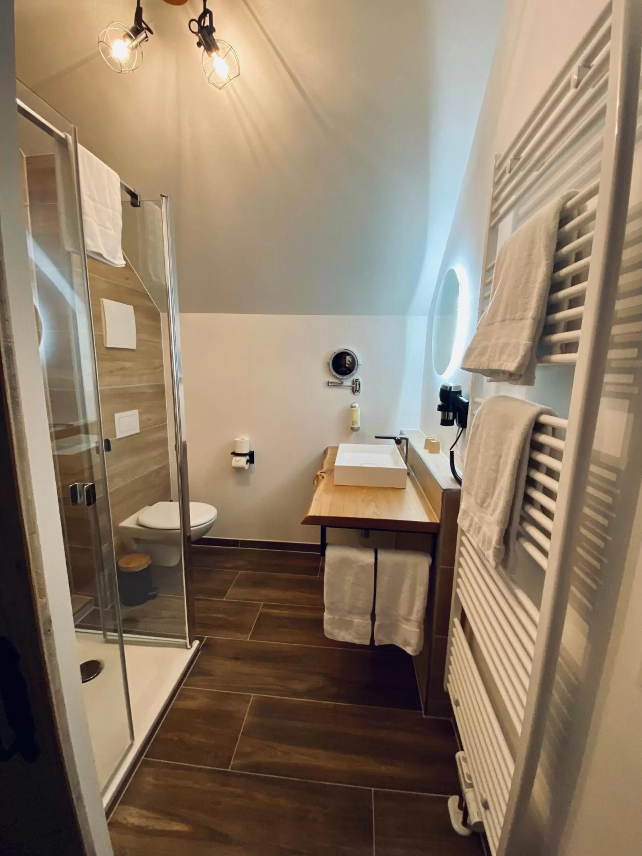 Bathroom in Hotel Le Filou