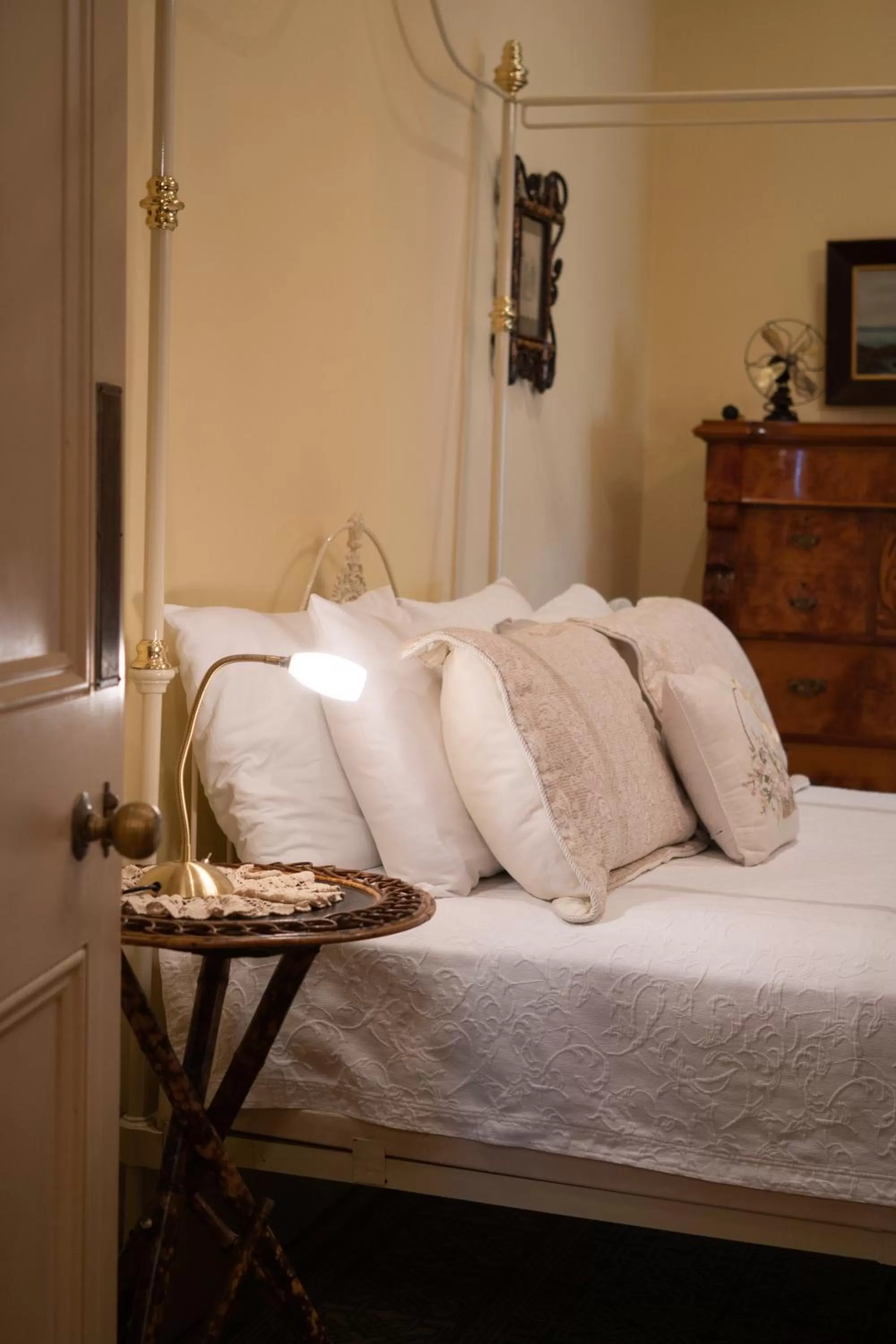 Bedroom, Bed in North Adelaide Heritage Cottages & Apartments