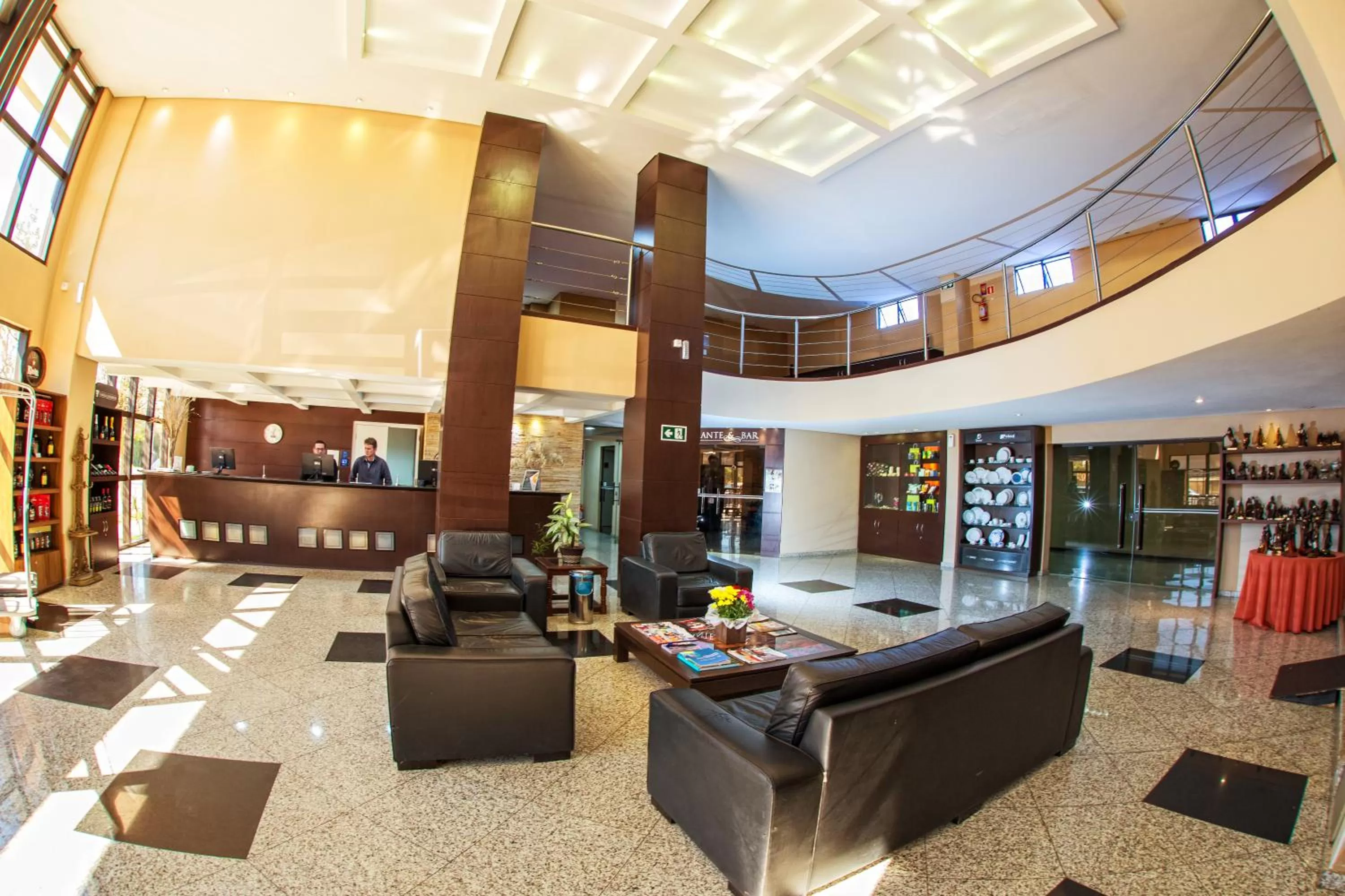 Lobby or reception in Hotel Campo Largo Comfort