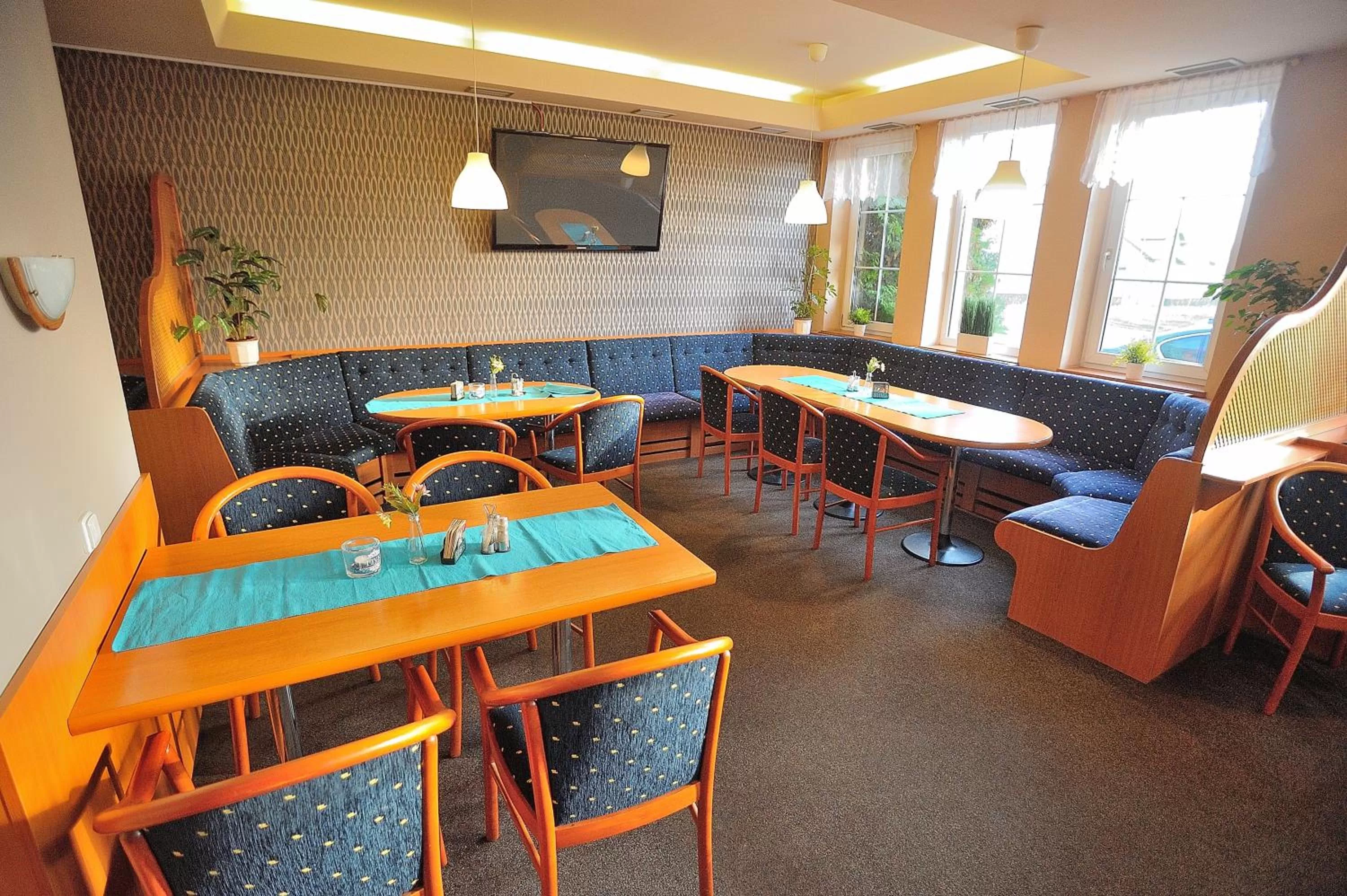 Restaurant/places to eat in Hotel Aldo