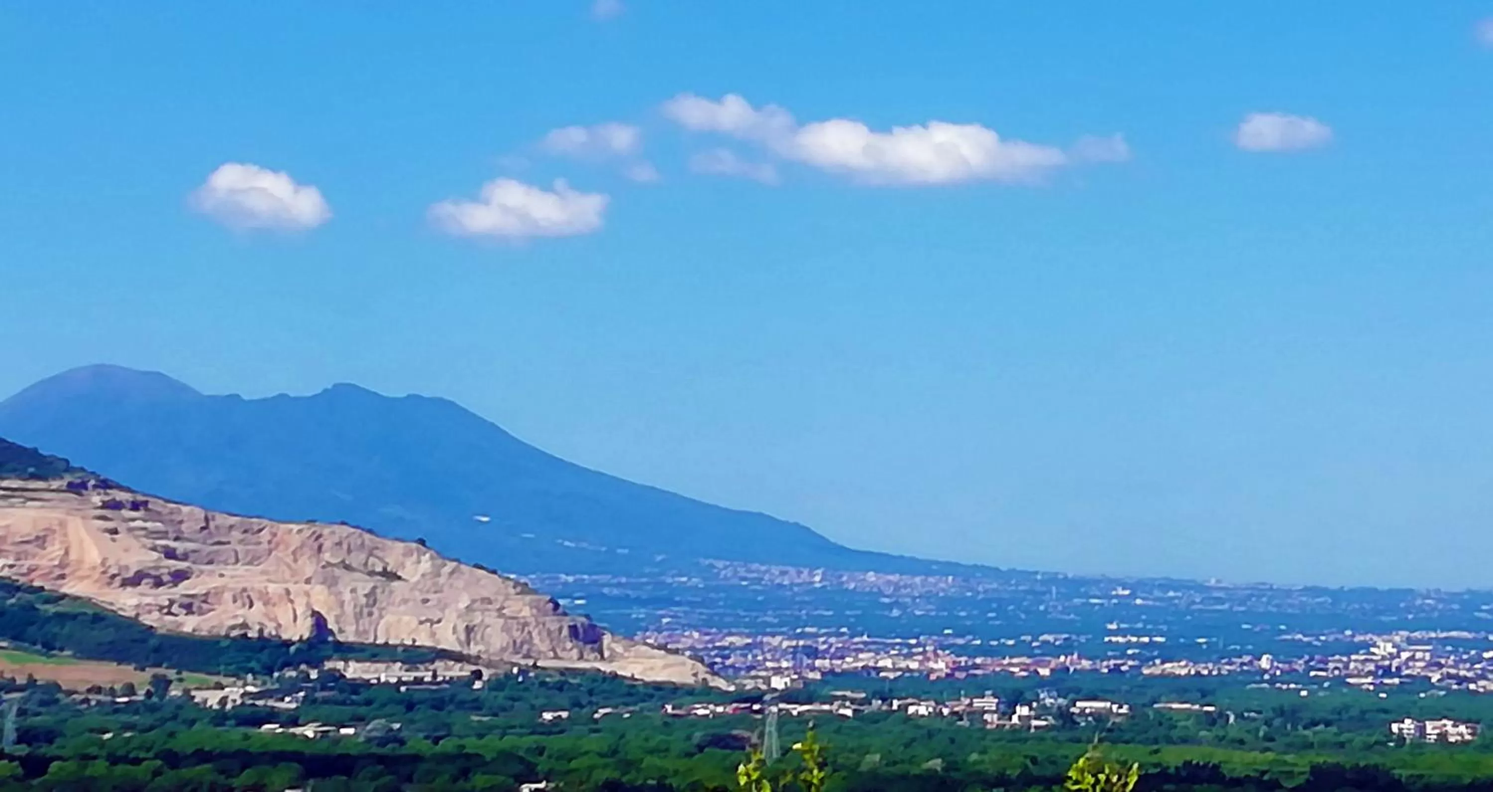 Natural landscape in B&B Maison Villa Vittorio