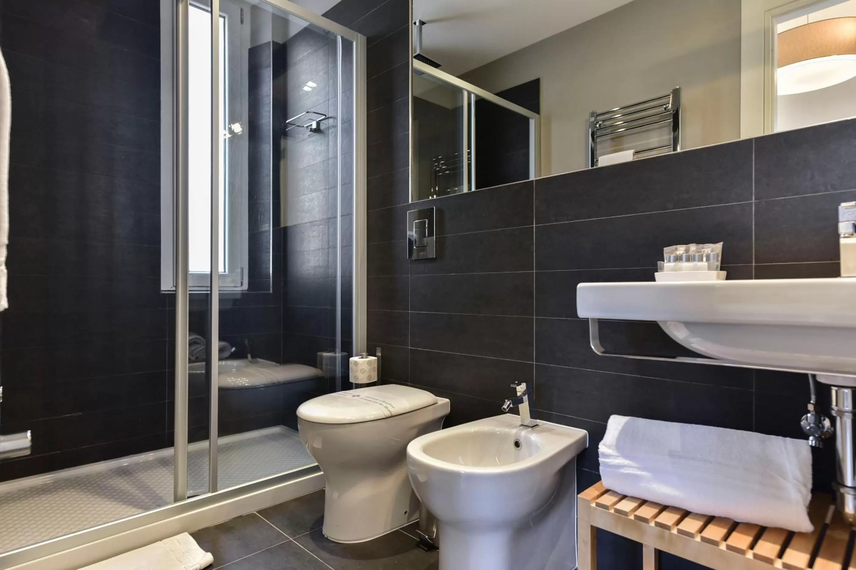 Shower, Bathroom in B&B Casa Angelini