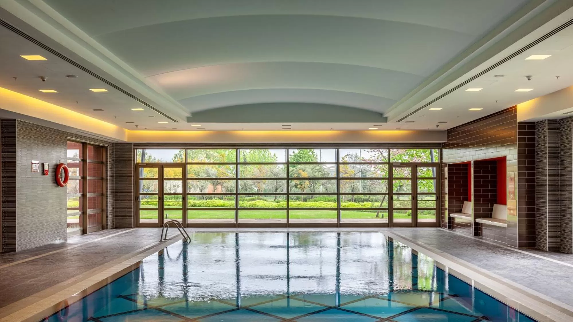 Swimming pool in Novotel Trabzon