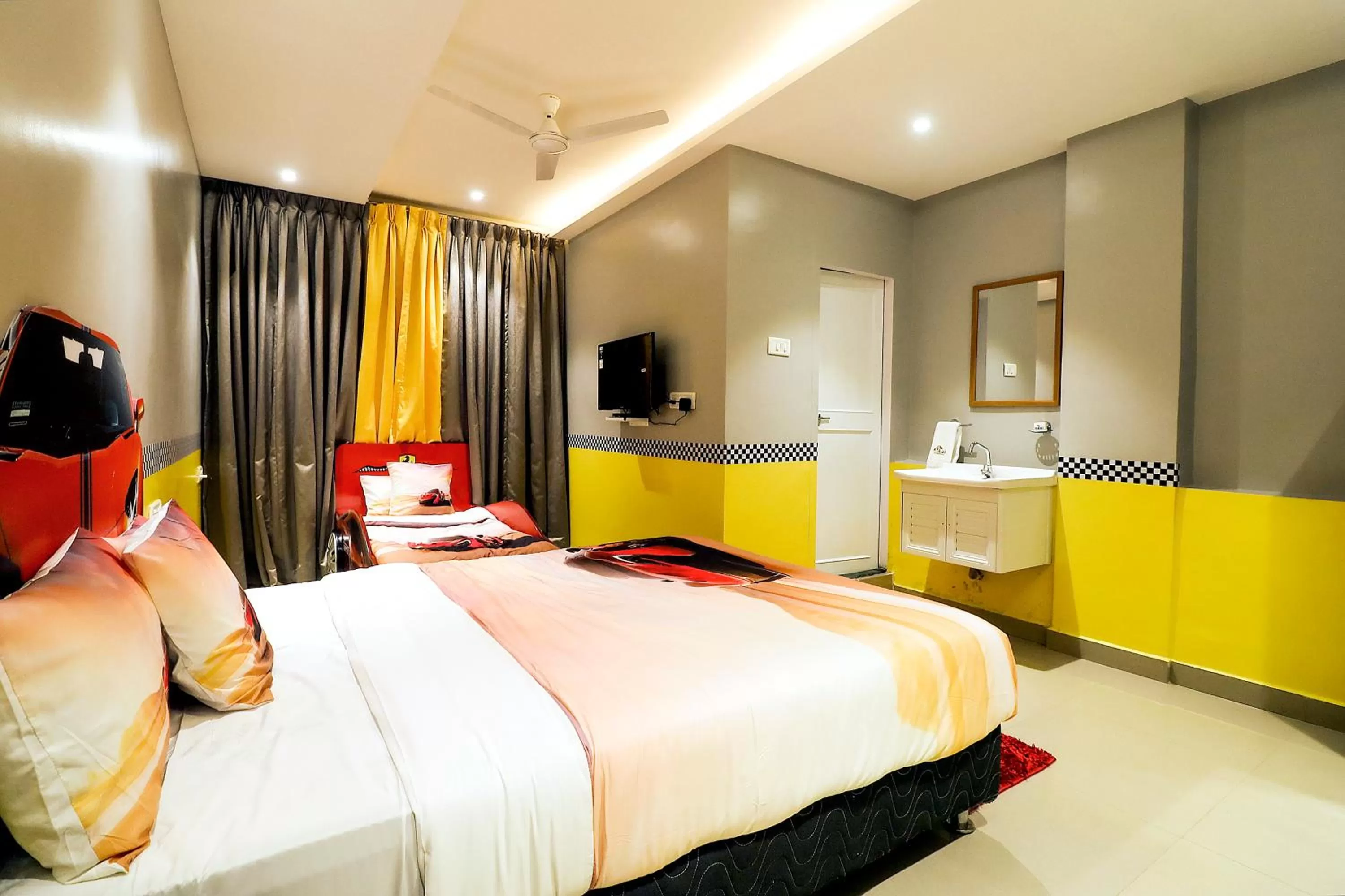 Bed in Hotel Greek Glory