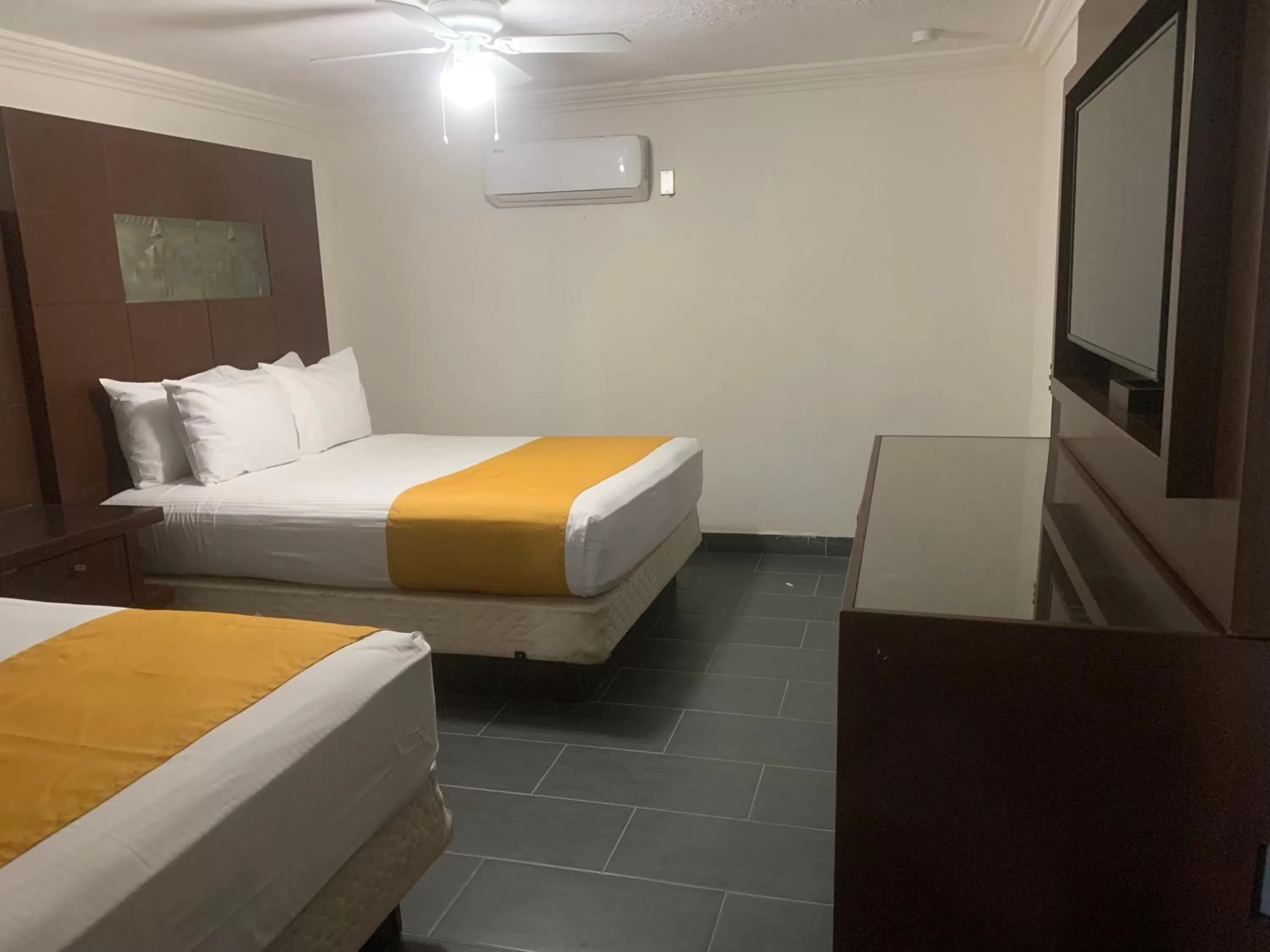 Bed in HOTEL DORADO DIAMANTE