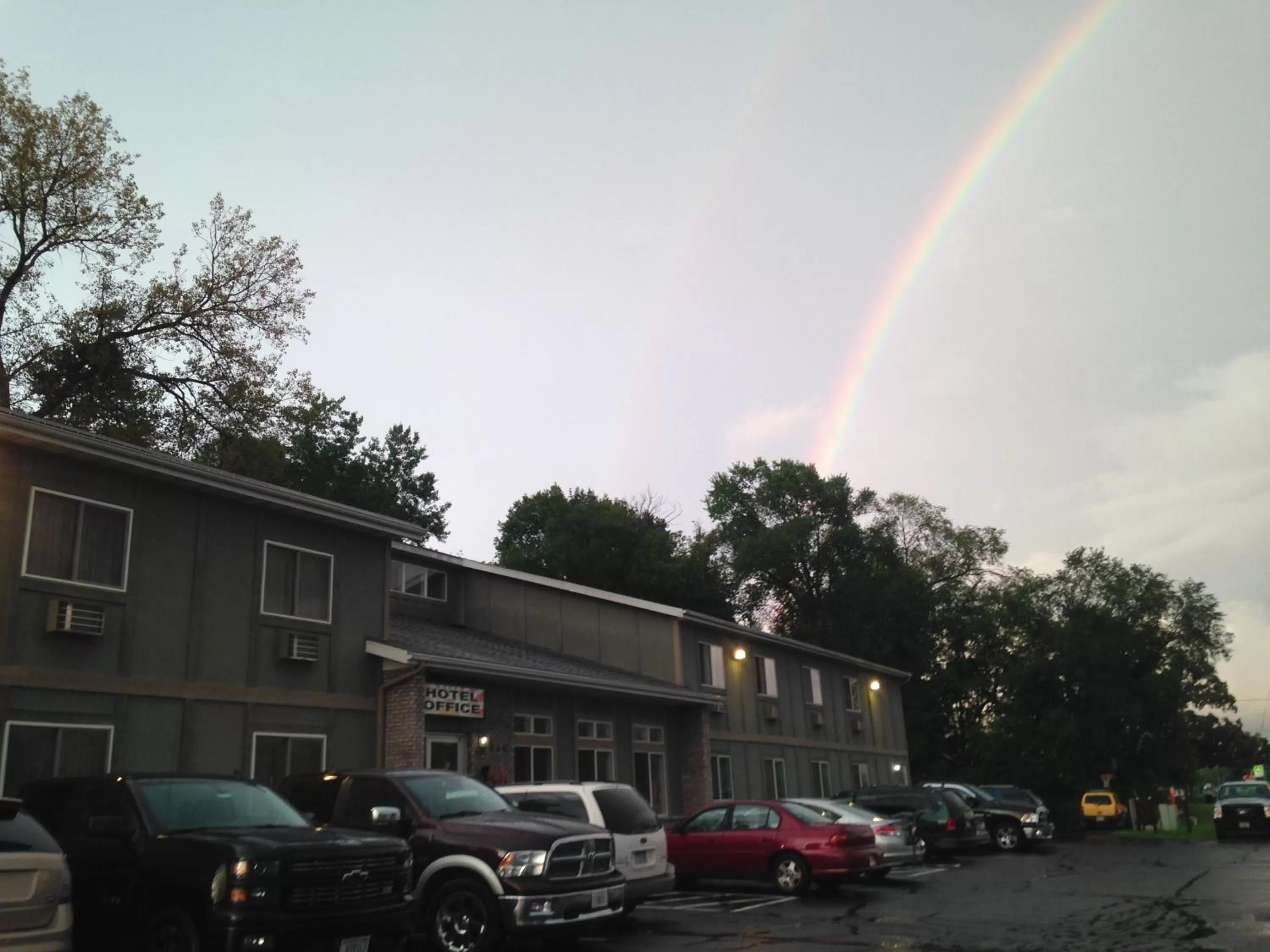 Property building in SunRise Inn Hotel