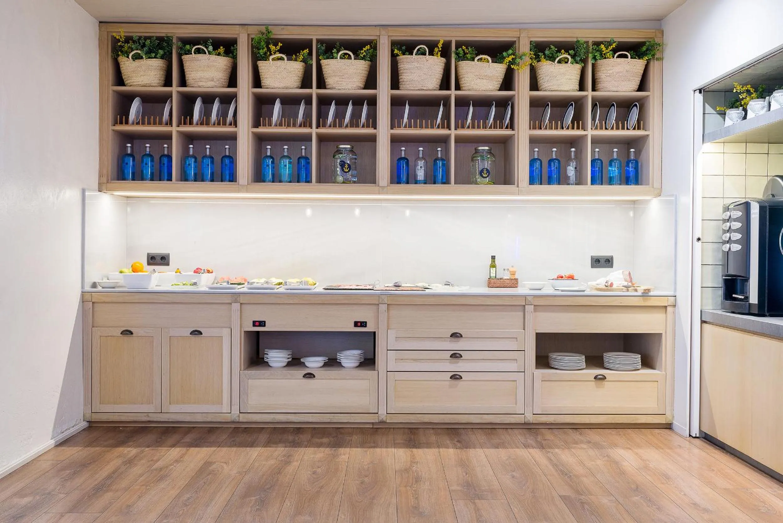 Buffet breakfast in Hotel Alga