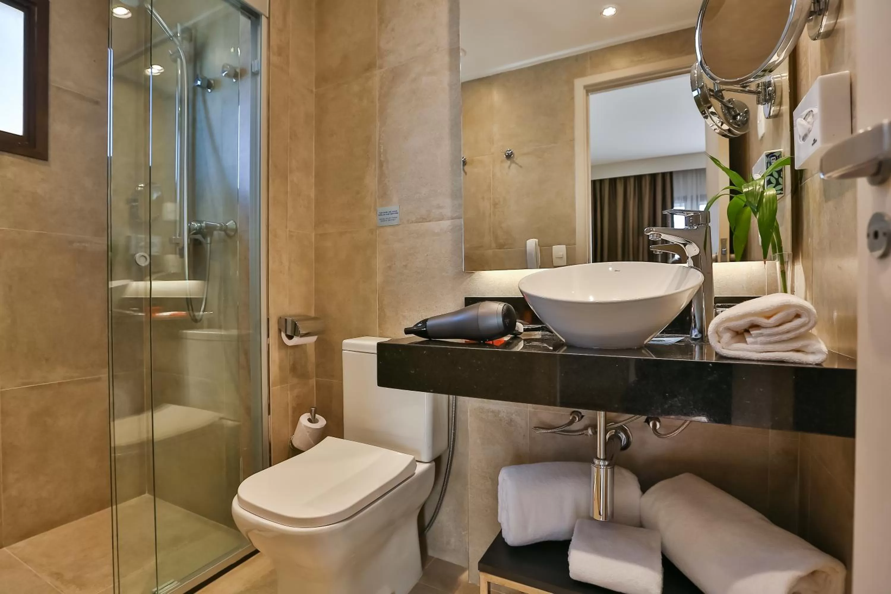 Shower in Double Tree by Hilton São Paulo Itaim