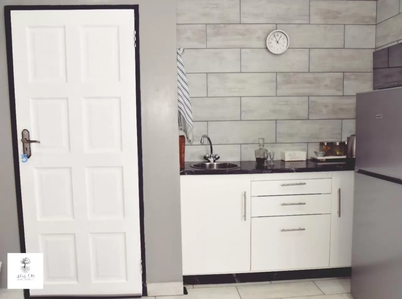 Communal kitchen in B&B 464 on 22nd Ave