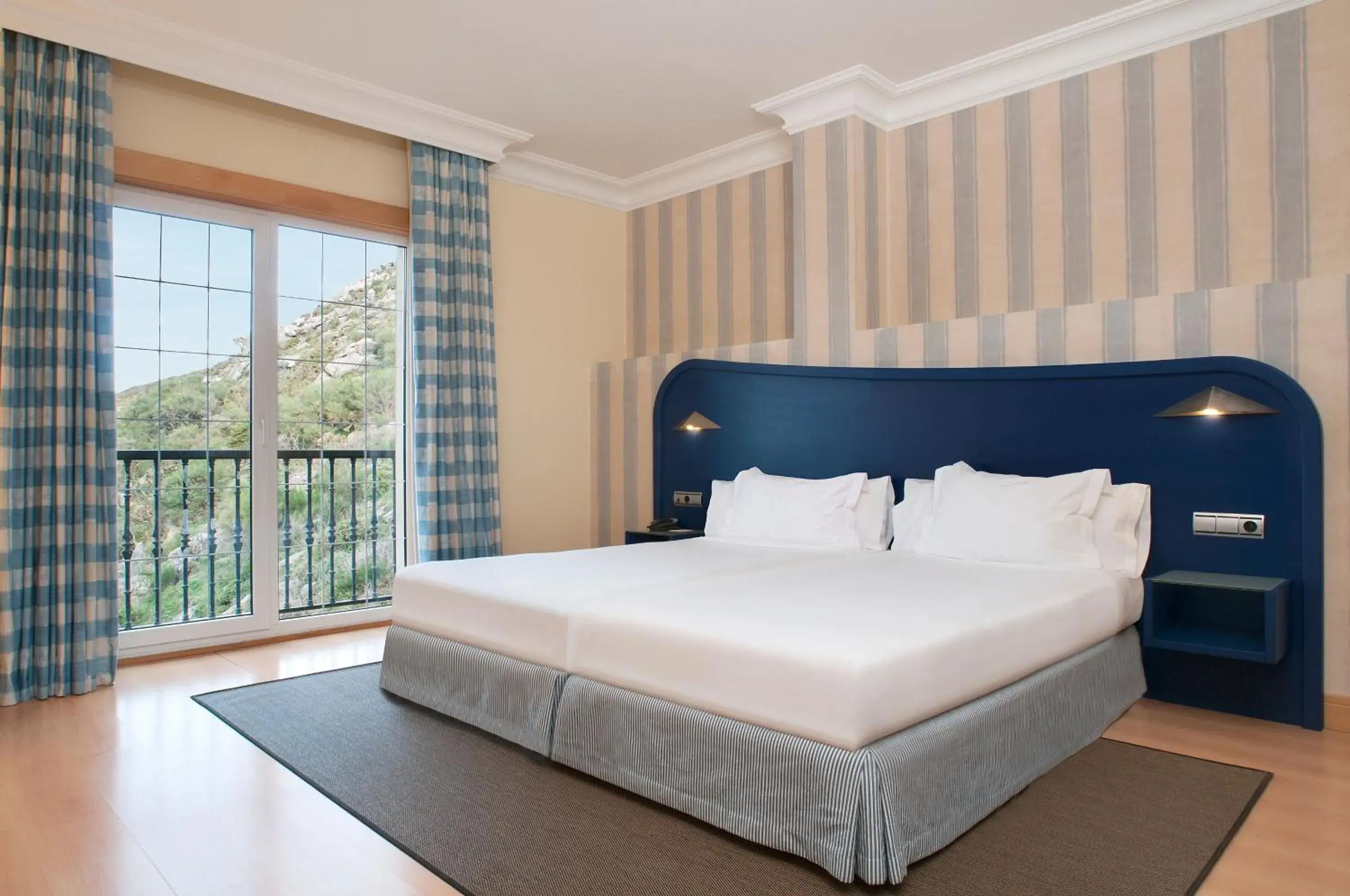 Twin Room with Mountain View in Talaso Atlántico Twin Room with Mountain View in Talaso Atlántico