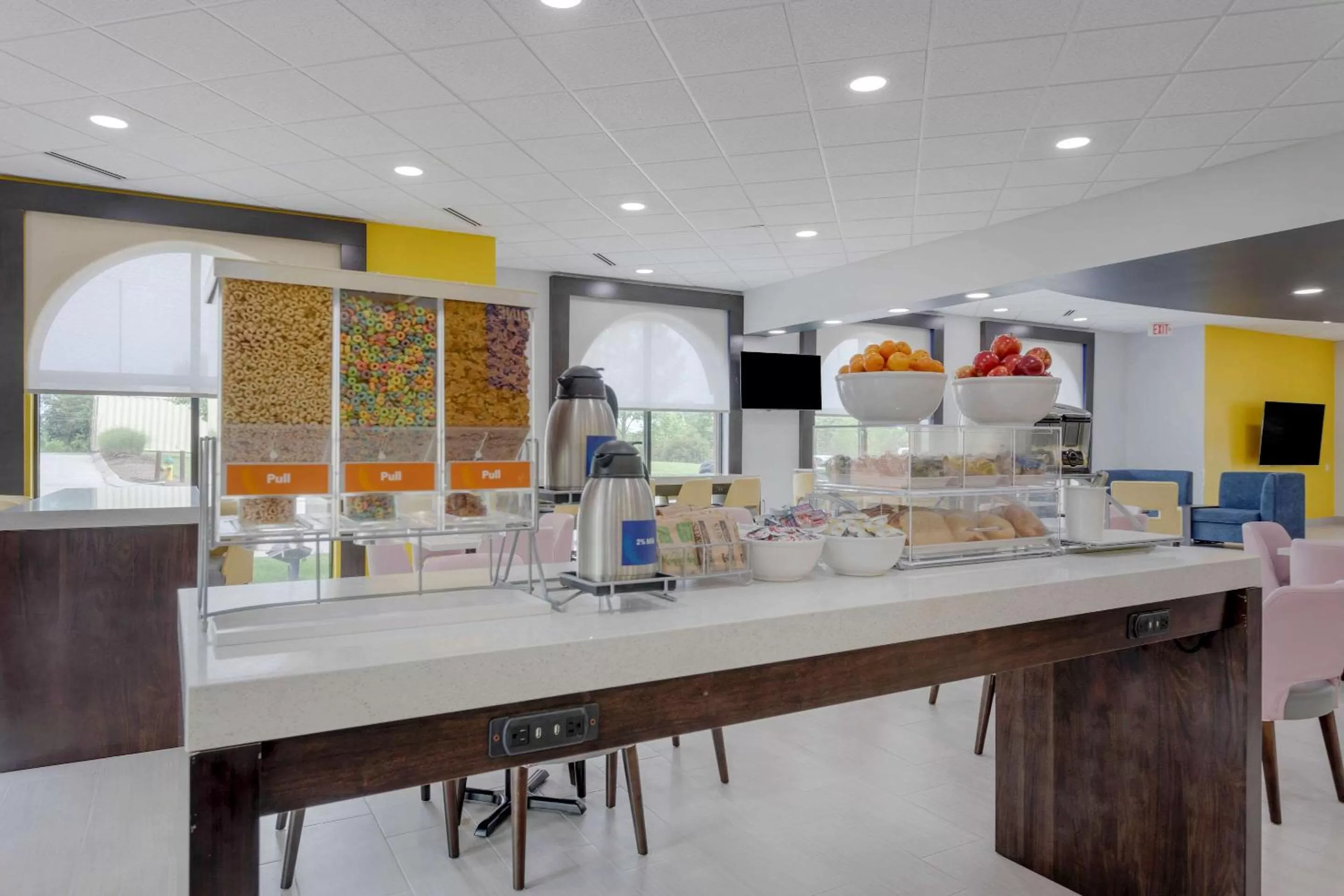 Breakfast in Comfort Suites Mt Juliet-Nashville Area