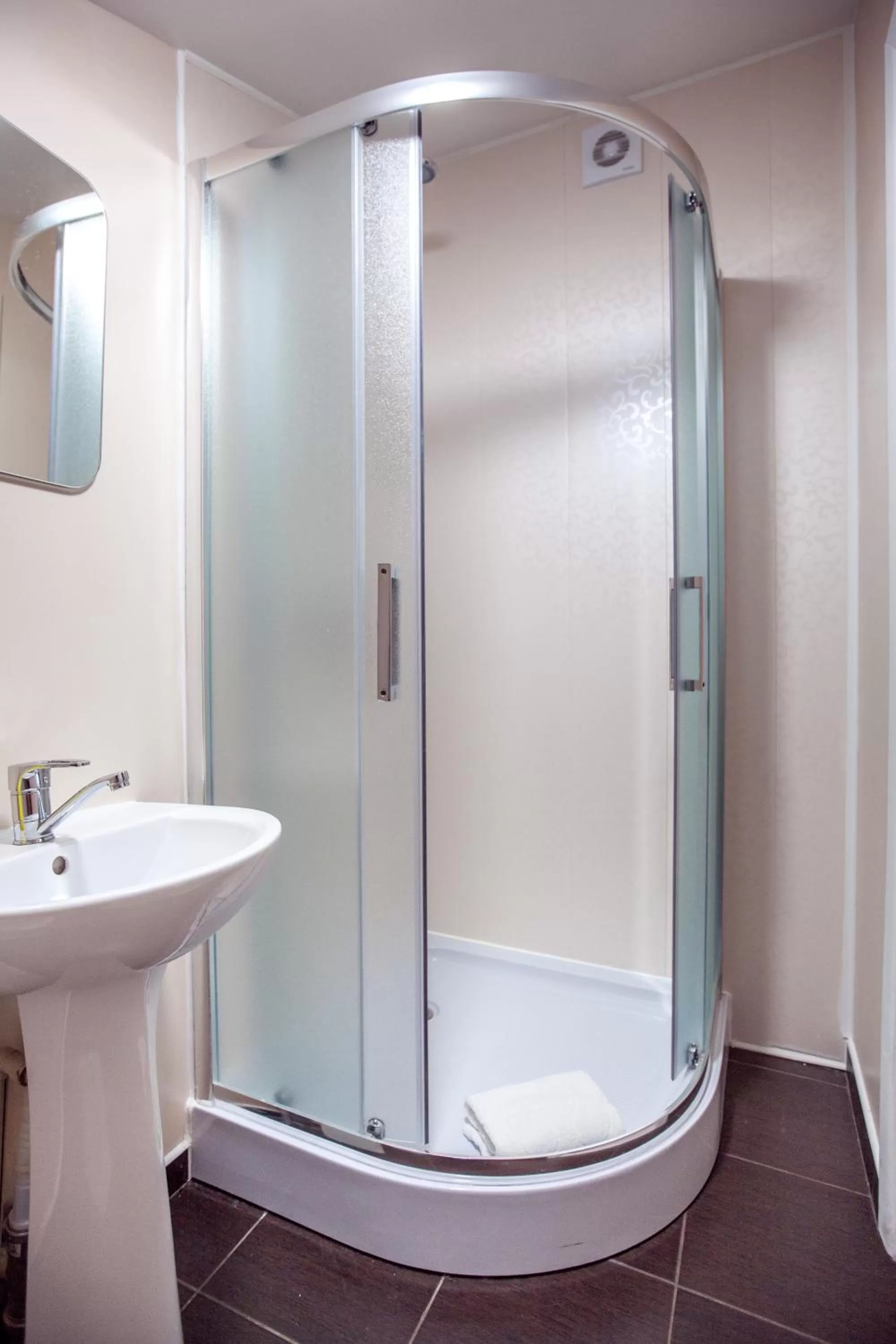 Shower in Apartments near Deribasovskaya