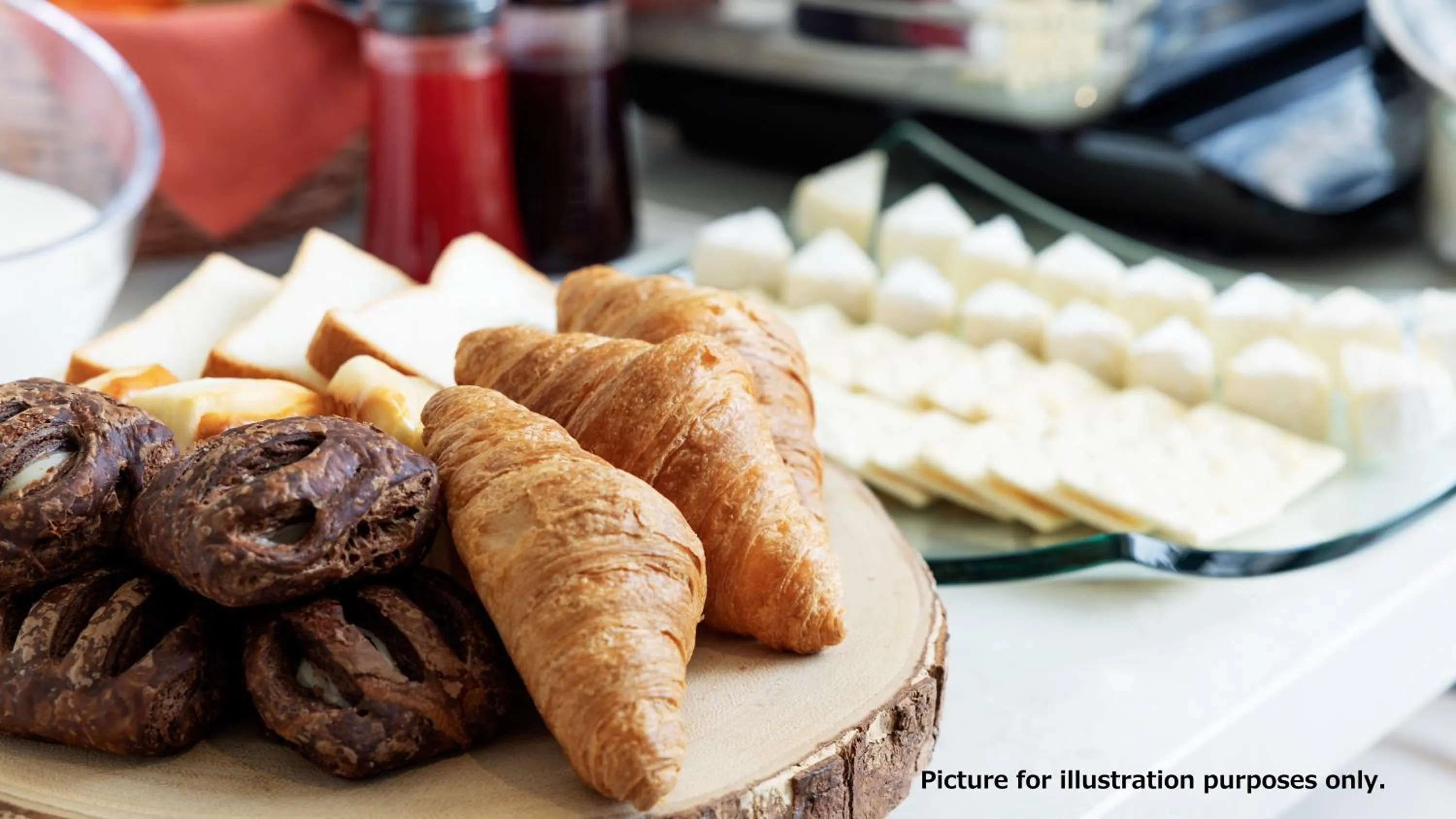 Breakfast in the b akasaka