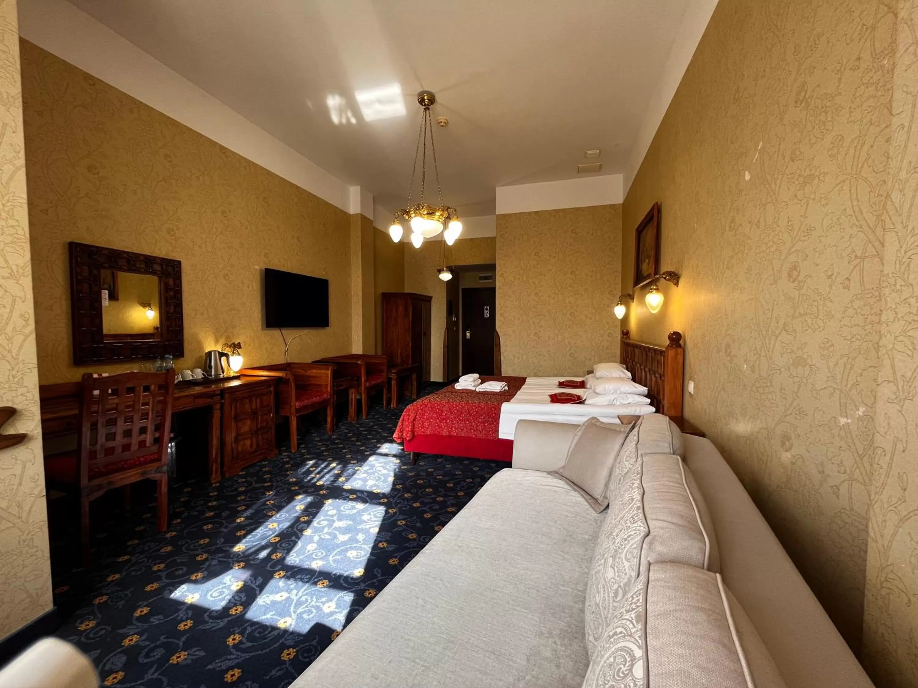 Photo of the whole room, Bed in Hotel Zamek Ryn