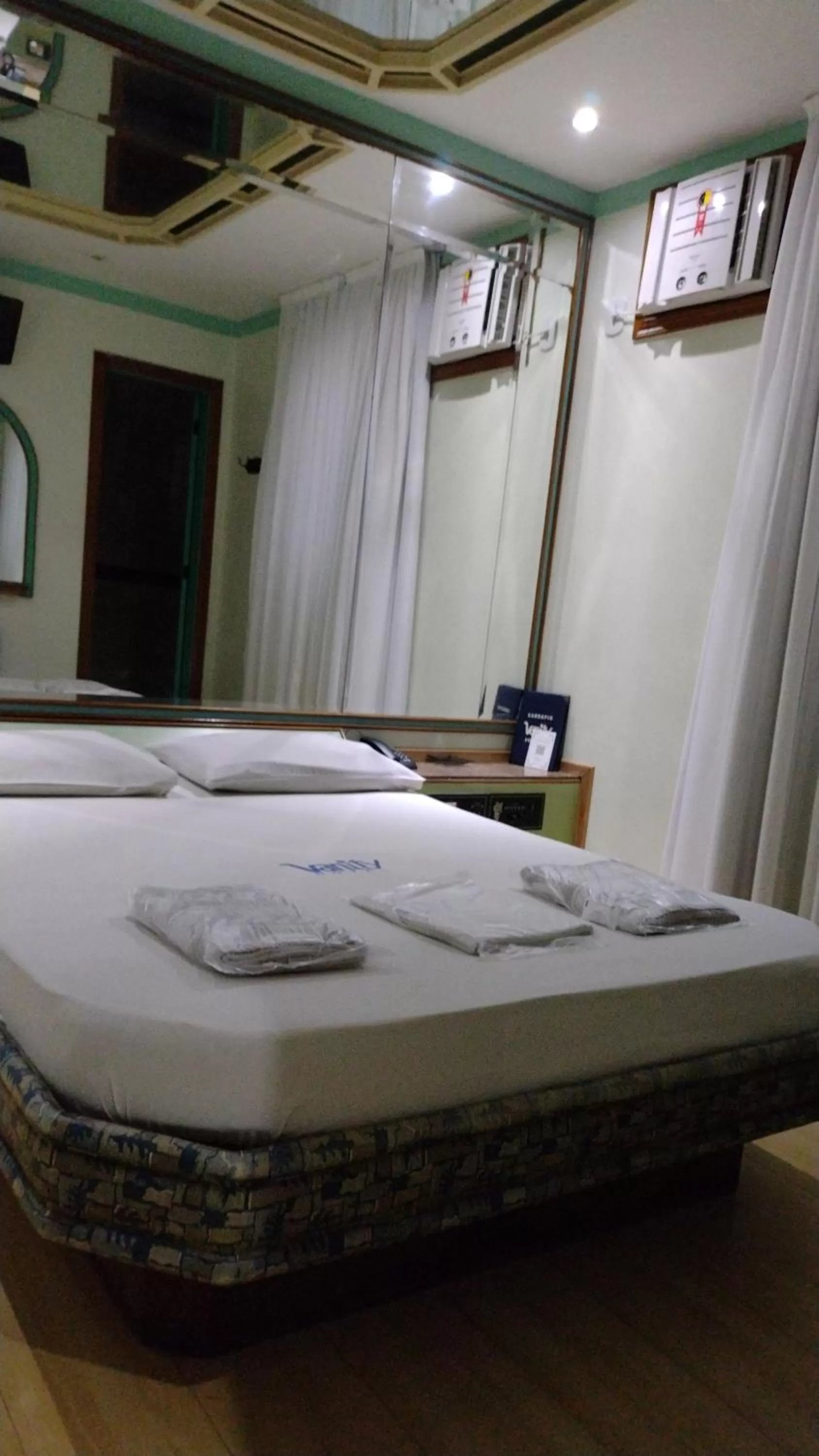 Bed in Hotel Vanity para adultos