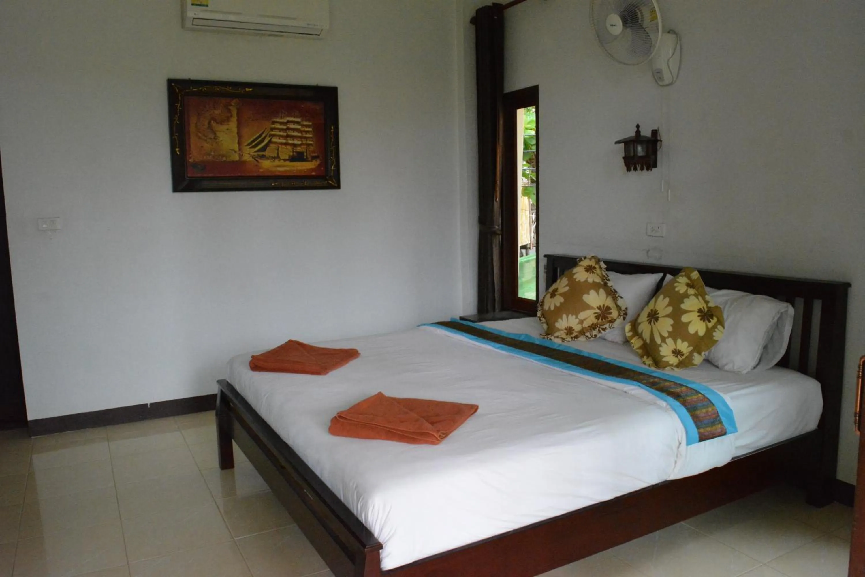 air conditioner, Bed in Lanta Family resort
