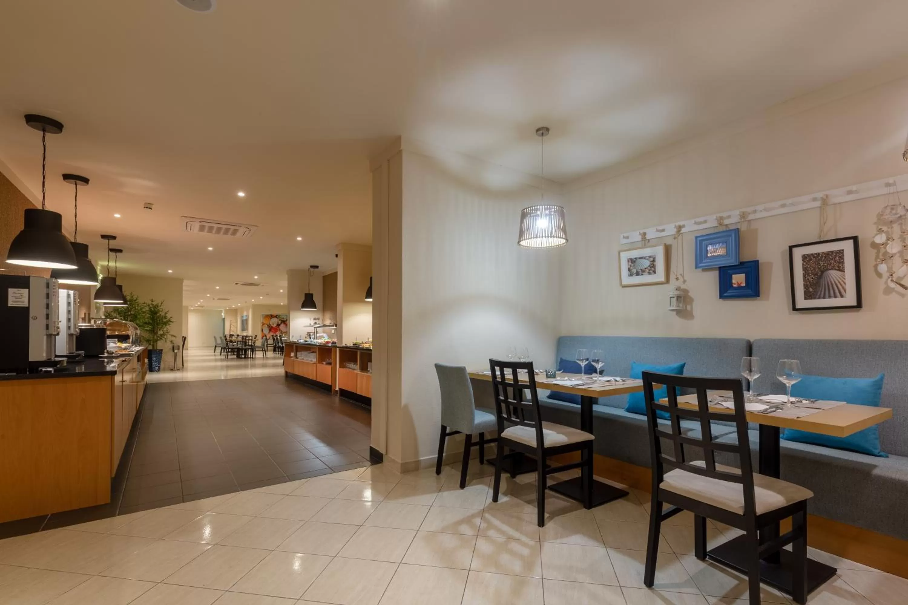 Restaurant/places to eat in The Navigator - Solaqua