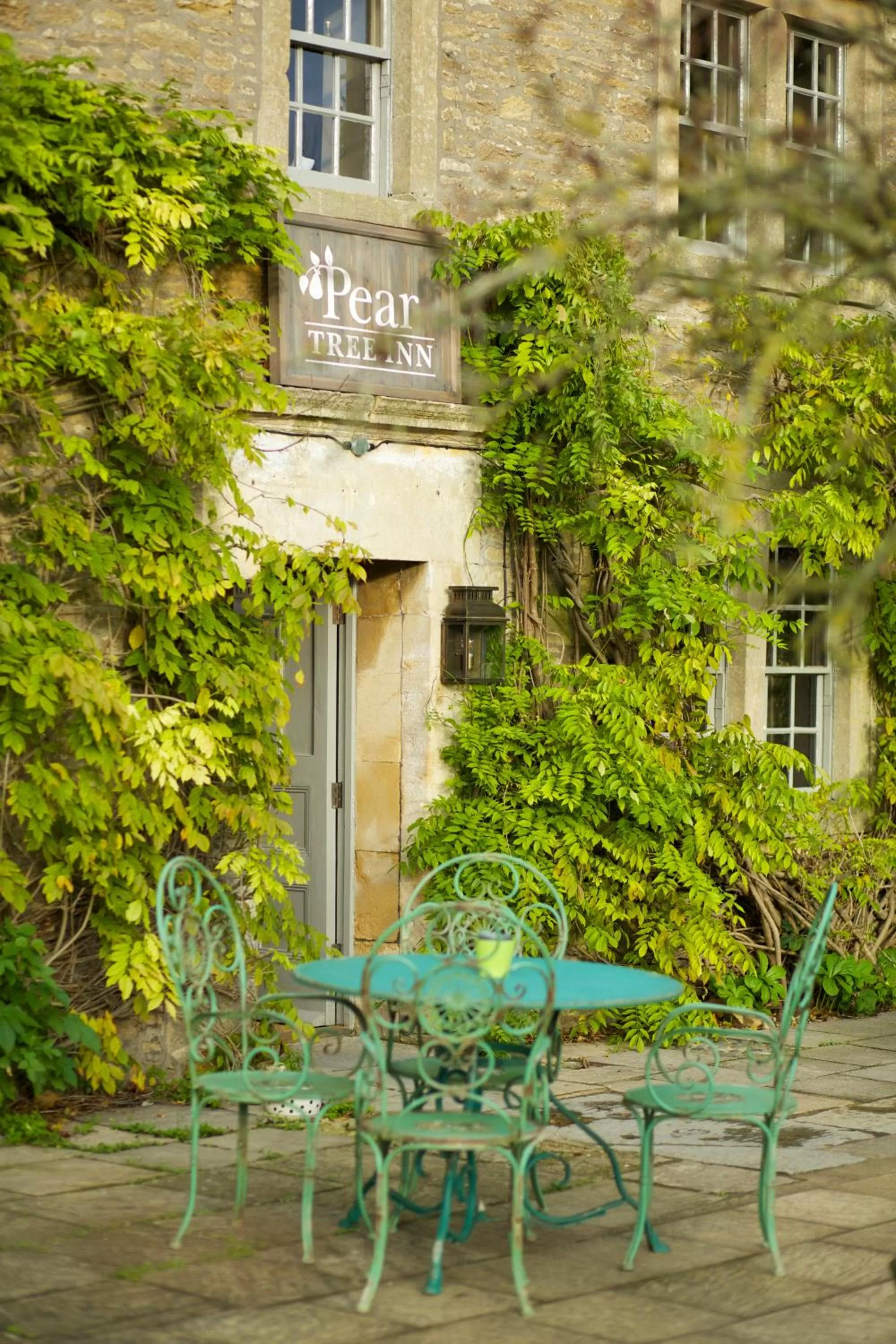 Facade/entrance in Pear Tree Inn Whitley