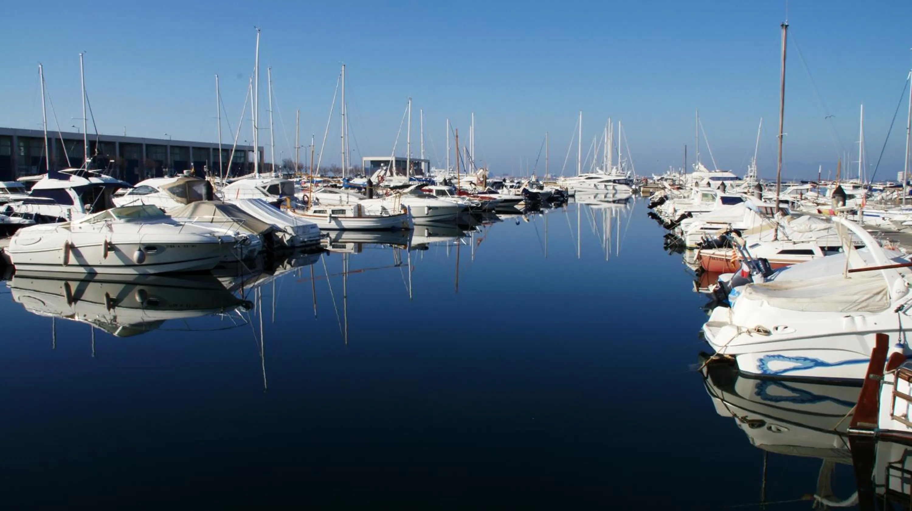 Area and facilities in Canyelles Platja