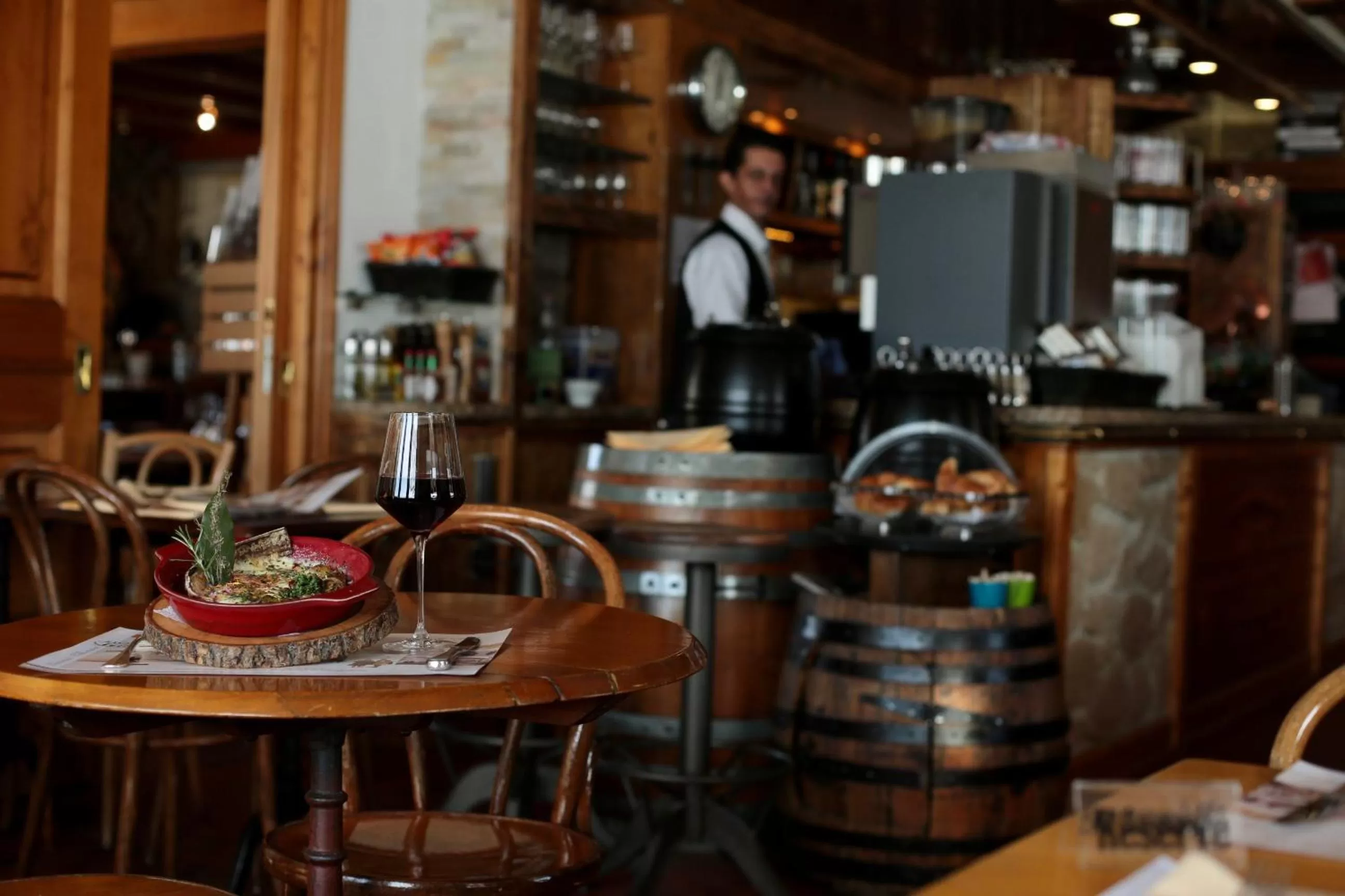 Food and drinks in HOTEL de la Truite & SPA Le petit Nautilus